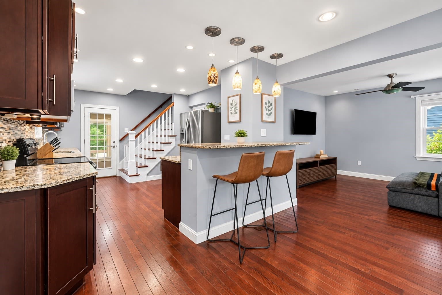 Single Family Residence at 6 Pershing St, Billerica MA 01862, Billerica, photo 7 of 29