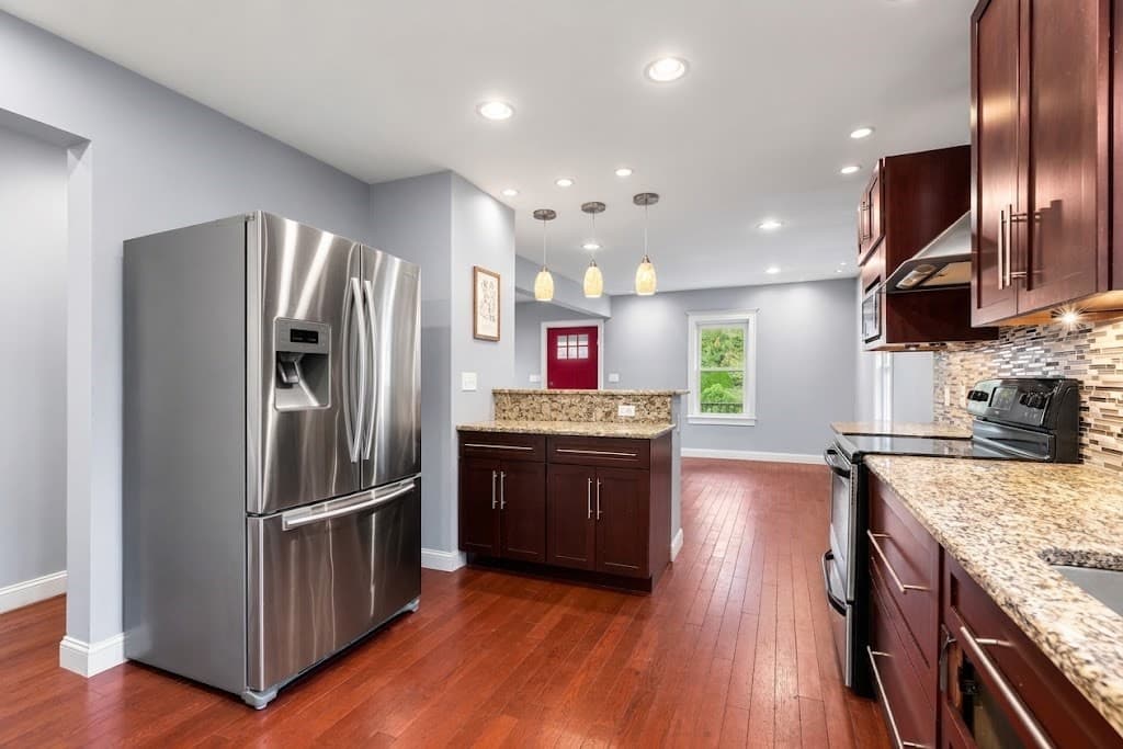 Single Family Residence at 6 Pershing St, Billerica MA 01862, Billerica, photo 10 of 29