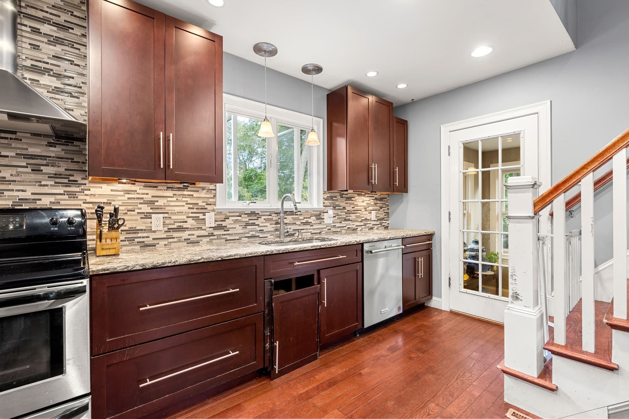 Single Family Residence at 6 Pershing St, Billerica MA 01862, Billerica, photo 11 of 29