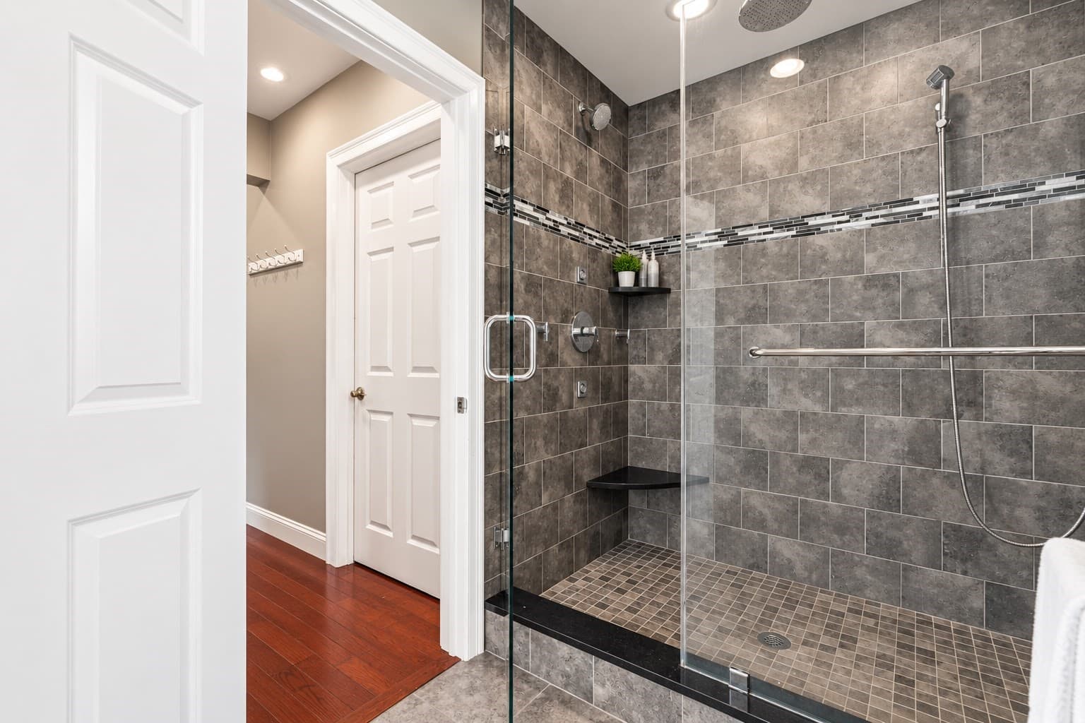 Single Family Residence at 6 Pershing St, Billerica MA 01862, Billerica, photo 8 of 29