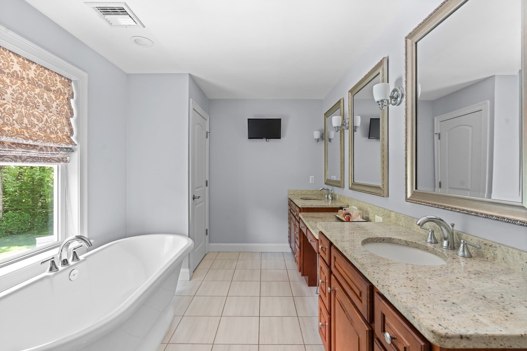 Single Family Residence at 5 Clinton Dr, Rehoboth MA 02769, Rehoboth, photo 18 of 34
