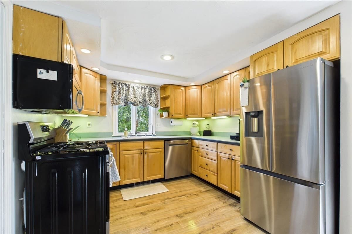 Single Family Residence at 52 Haskell Rd, Plymouth MA 02360, photo 14 of 40