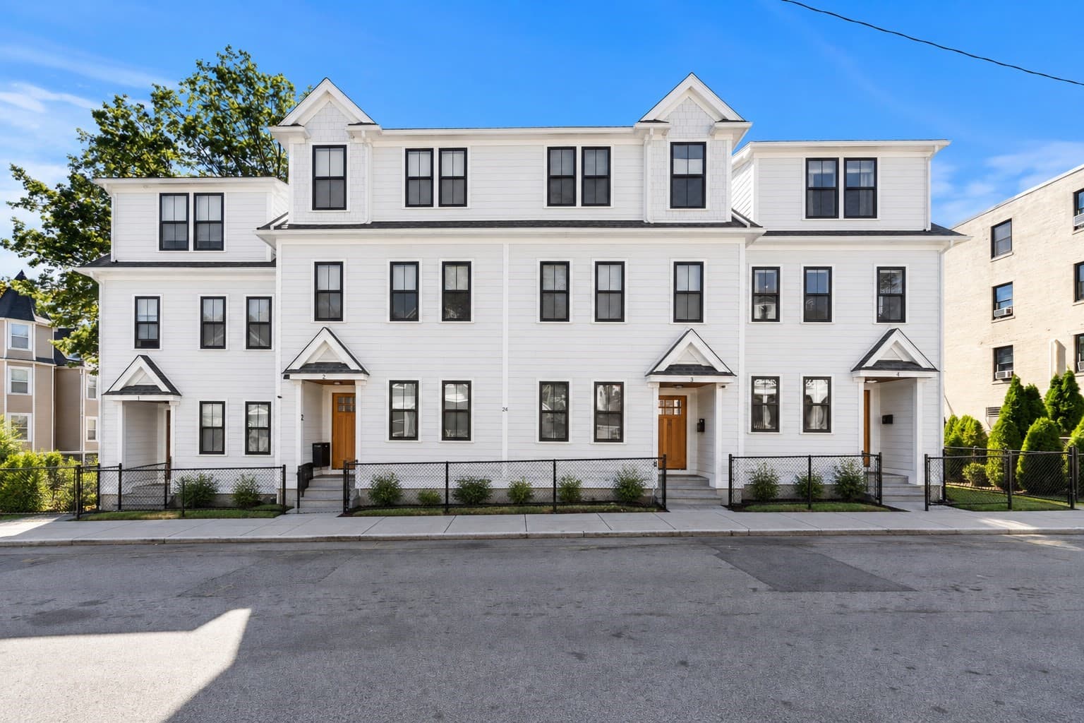 24 Bradshaw St # 4, Boston MA 02121