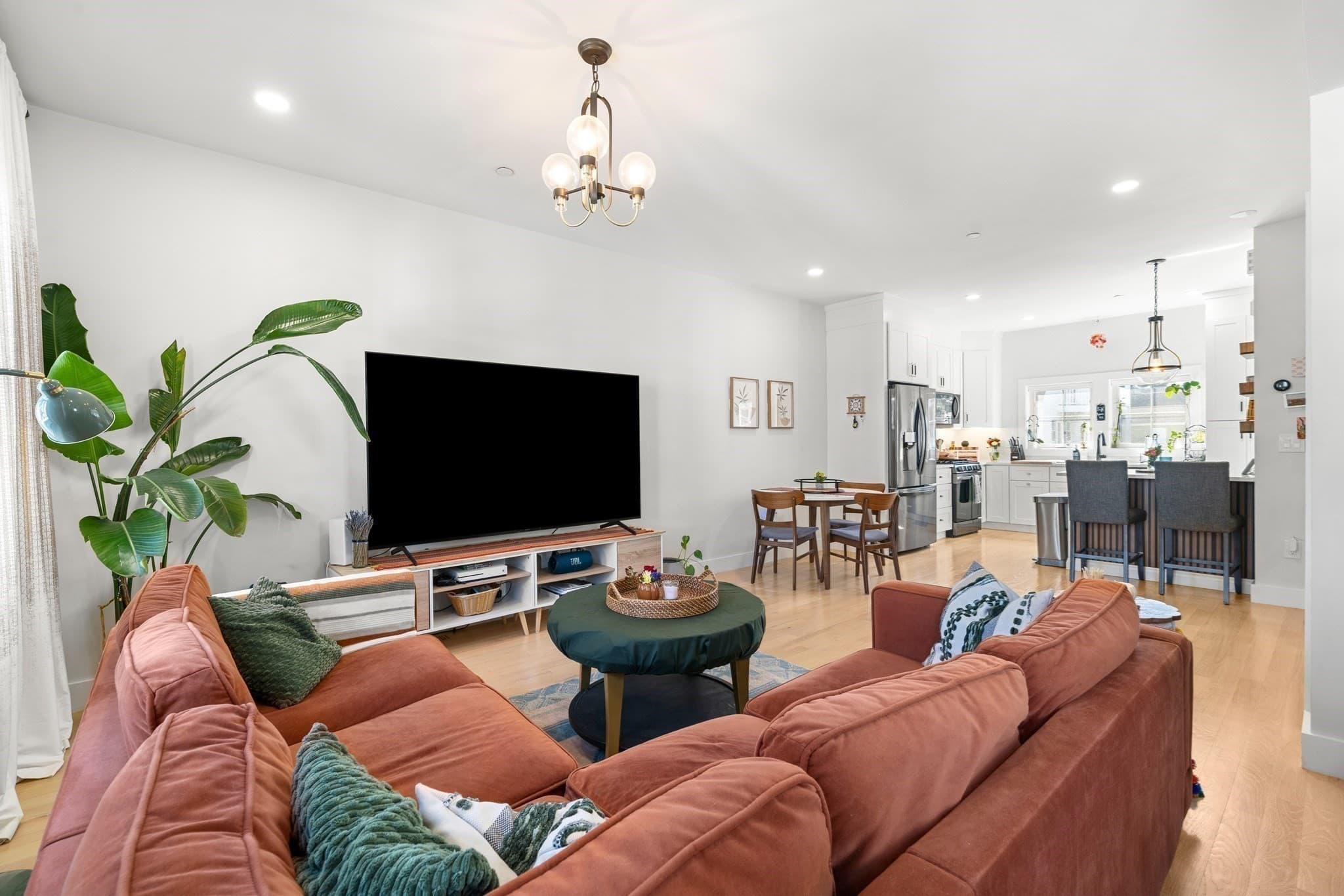 Condominium at 24 Bradshaw St # 4, Boston MA 02121, Boston, photo 8 of 34