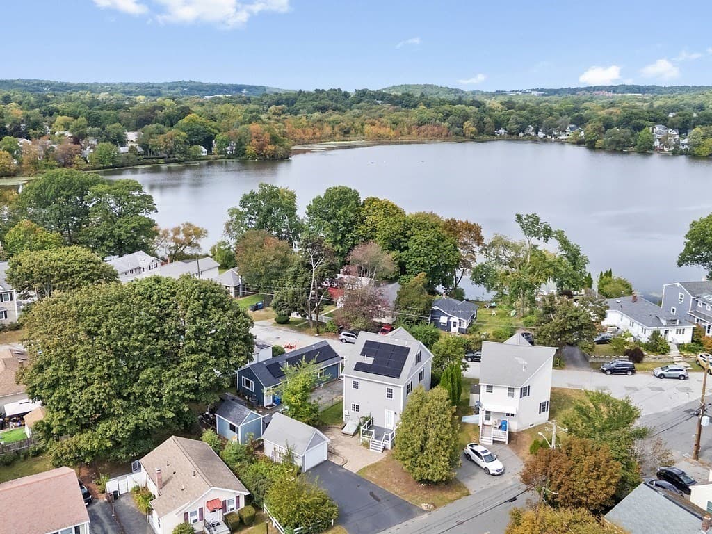 Single Family Residence at 35 Hiawatha Avenue, Waltham MA 02451, Waltham, photo 3 of 41