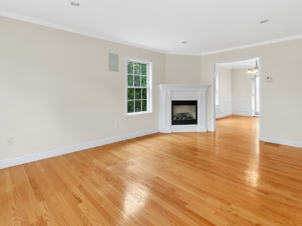 Single Family Residence at 35 Hiawatha Avenue, Waltham MA 02451, Waltham, photo 9 of 41