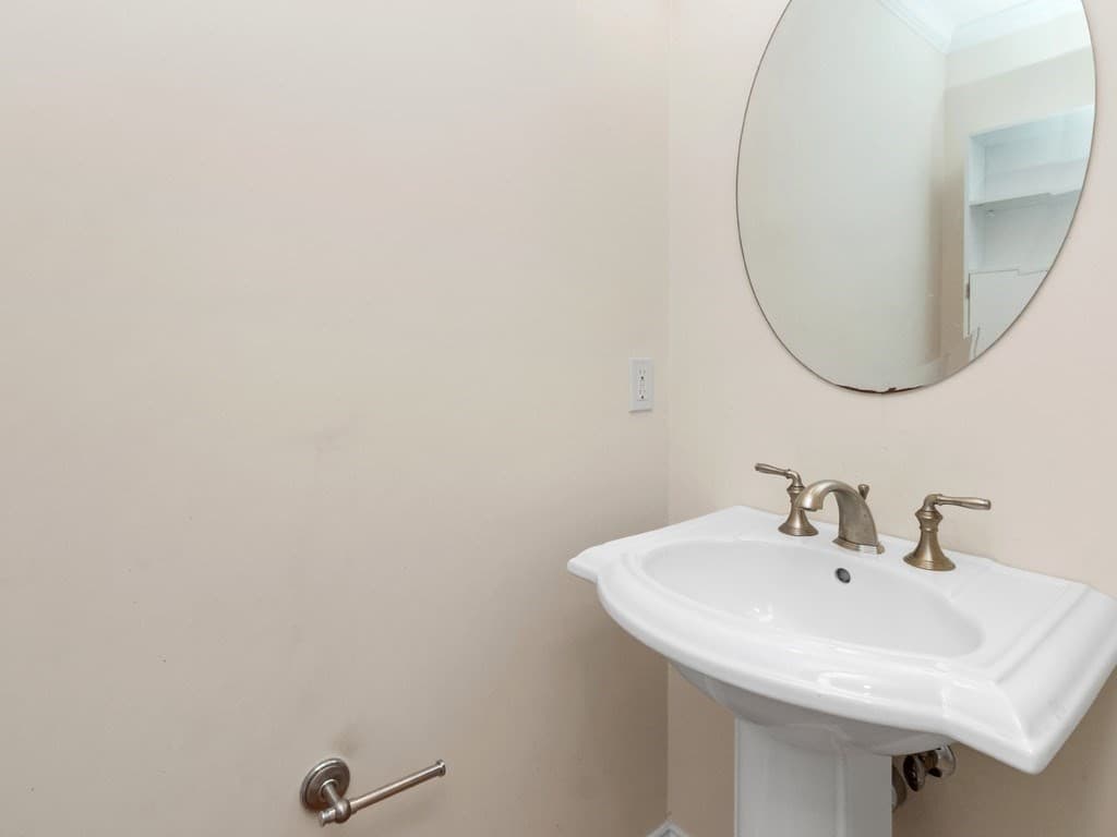 Single Family Residence at 35 Hiawatha Avenue, Waltham MA 02451, Waltham, photo 15 of 41