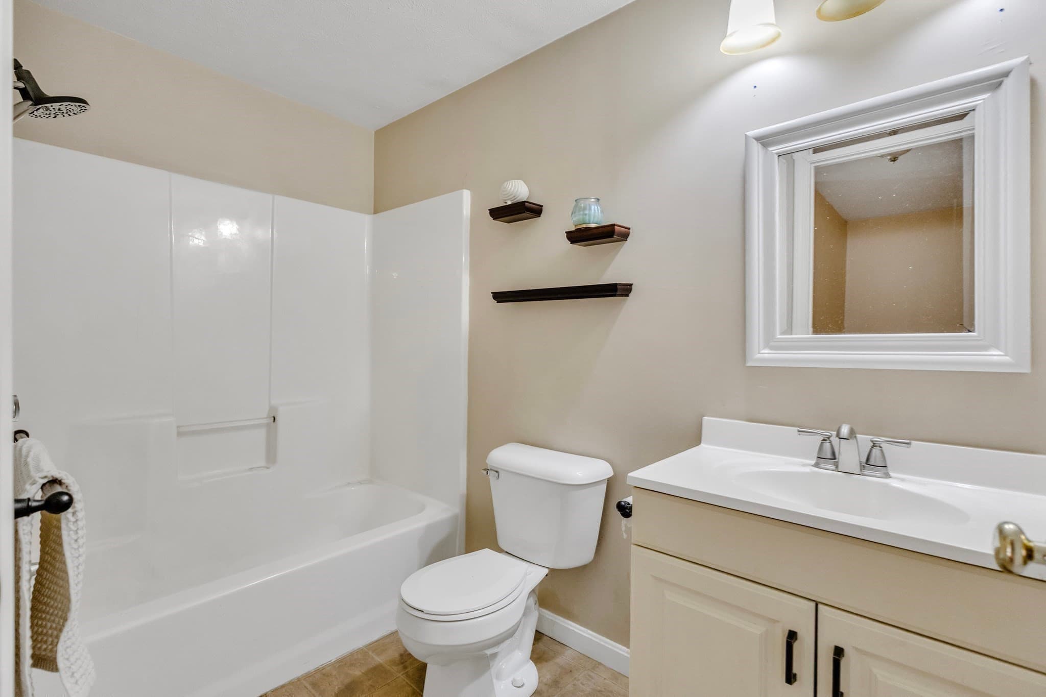 Single Family Residence at 162 High St, Fitchburg MA 01420, Fitchburg, photo 17 of 29