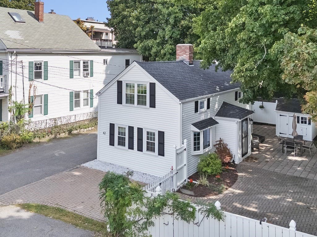 Single Family Residence at 42 Newton Street, Waltham MA 02453, Waltham, photo 3 of 35