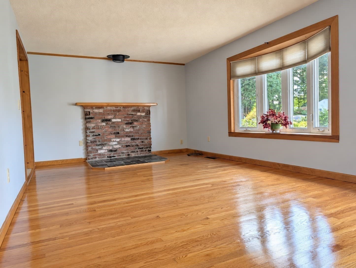 Single Family Residence at 71 Birch Bluffs Drive, Westfield MA 01085, Westfield, photo 5 of 35