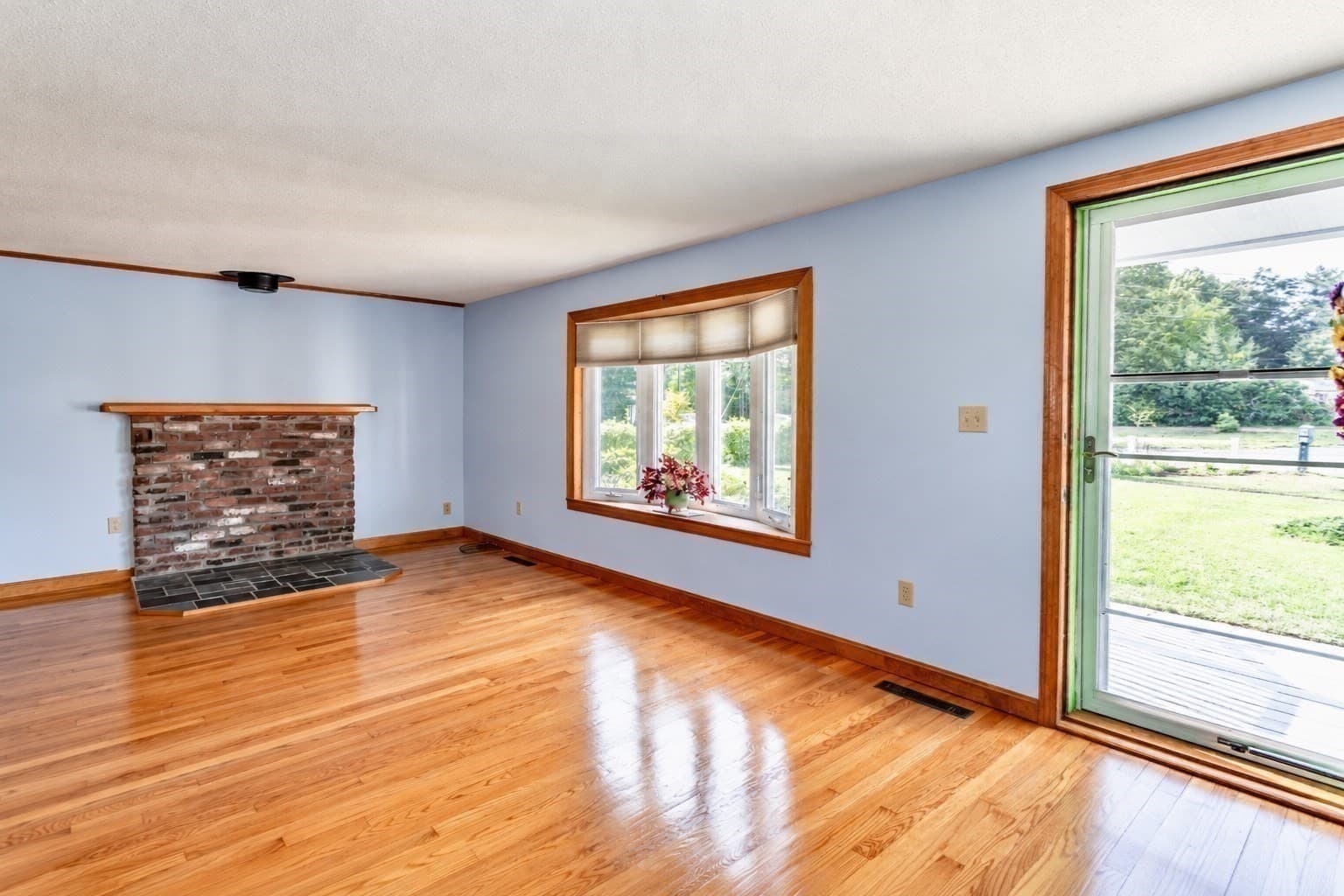Single Family Residence at 71 Birch Bluffs Drive, Westfield MA 01085, Westfield, photo 8 of 35