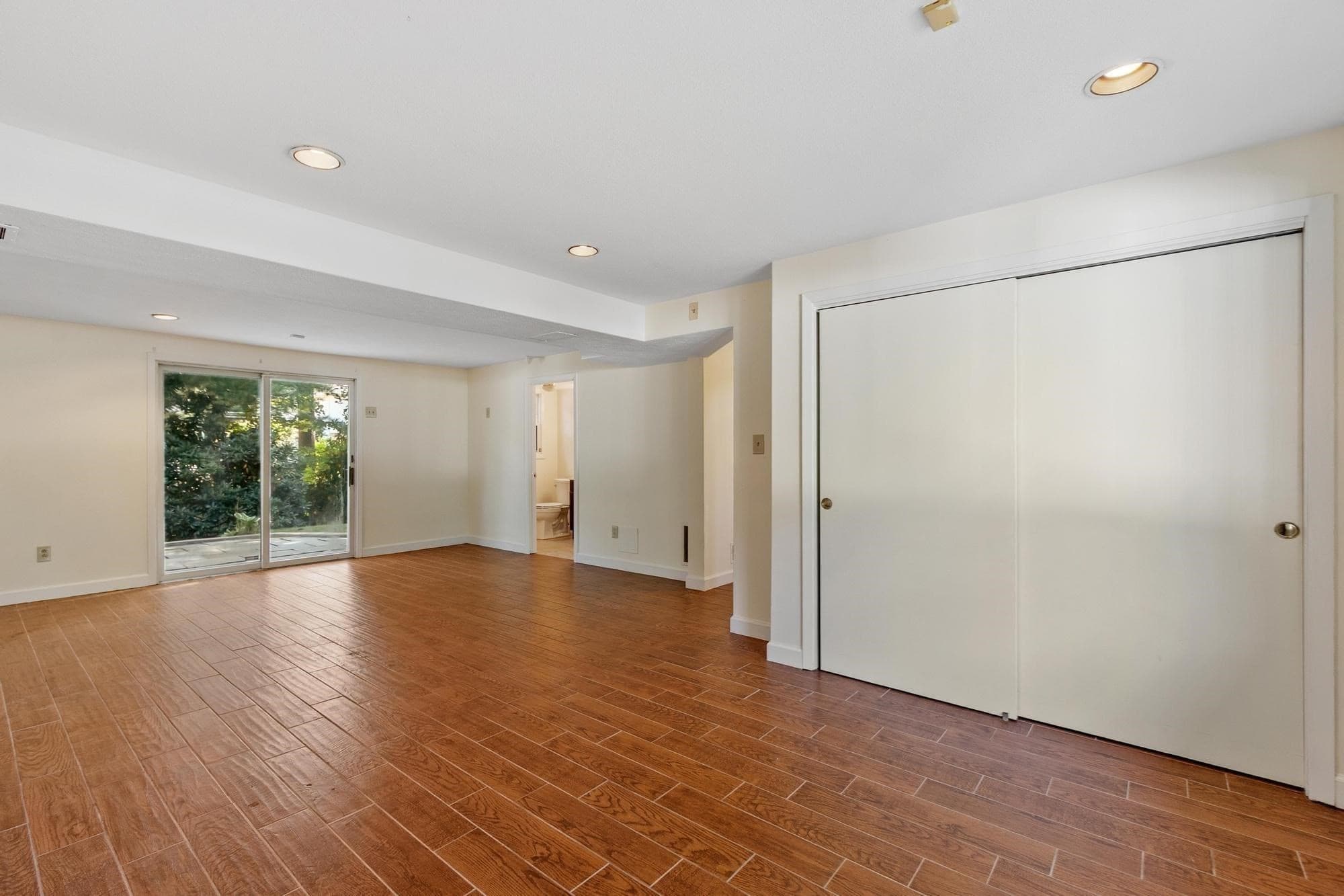 Single Family Residence at 7 Gaywood Cir, Peabody MA 01960, Peabody, photo 7 of 38