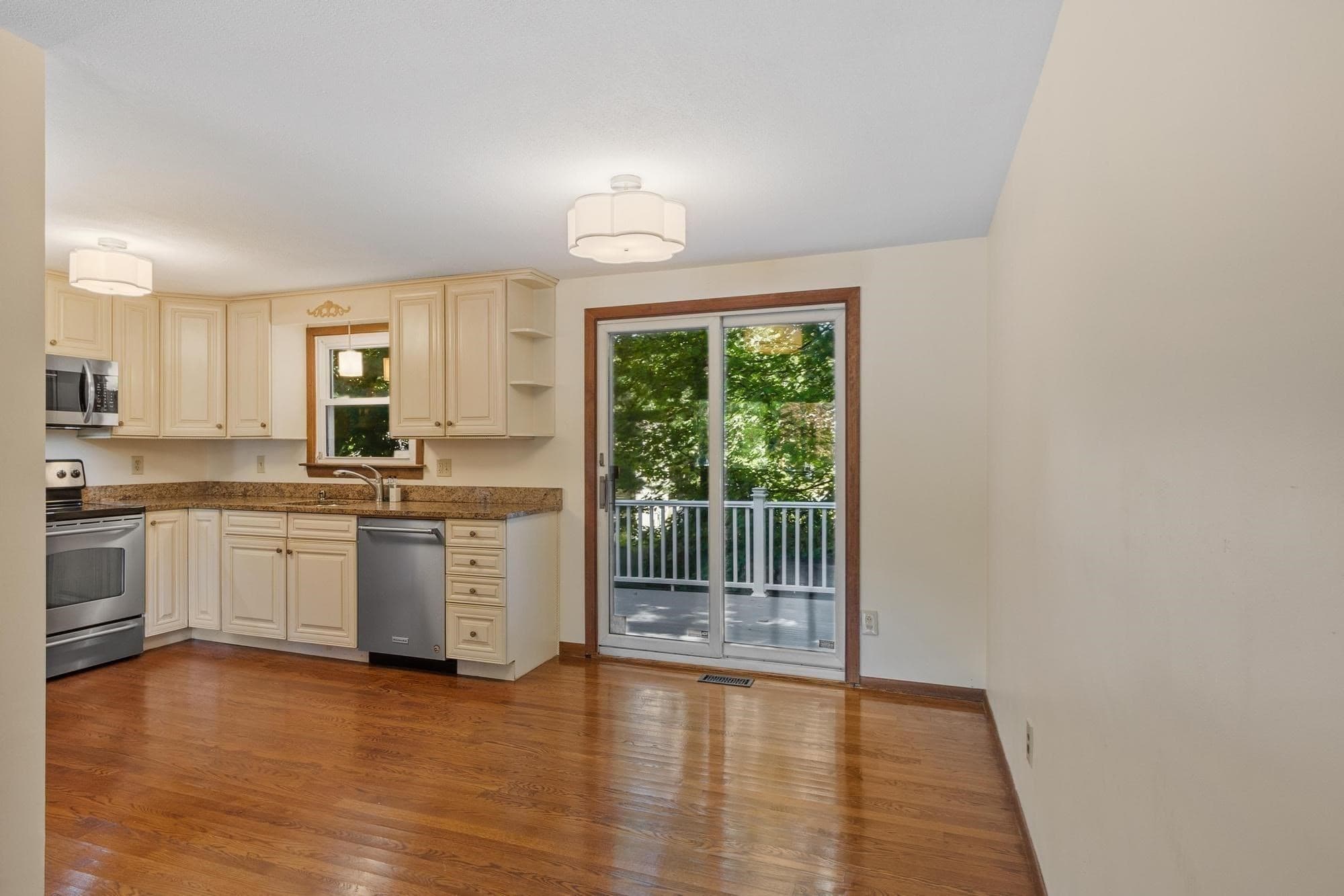 Single Family Residence at 7 Gaywood Cir, Peabody MA 01960, Peabody, photo 14 of 38