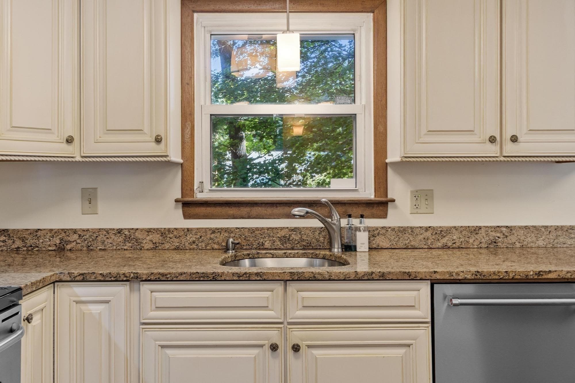 Single Family Residence at 7 Gaywood Cir, Peabody MA 01960, Peabody, photo 19 of 38