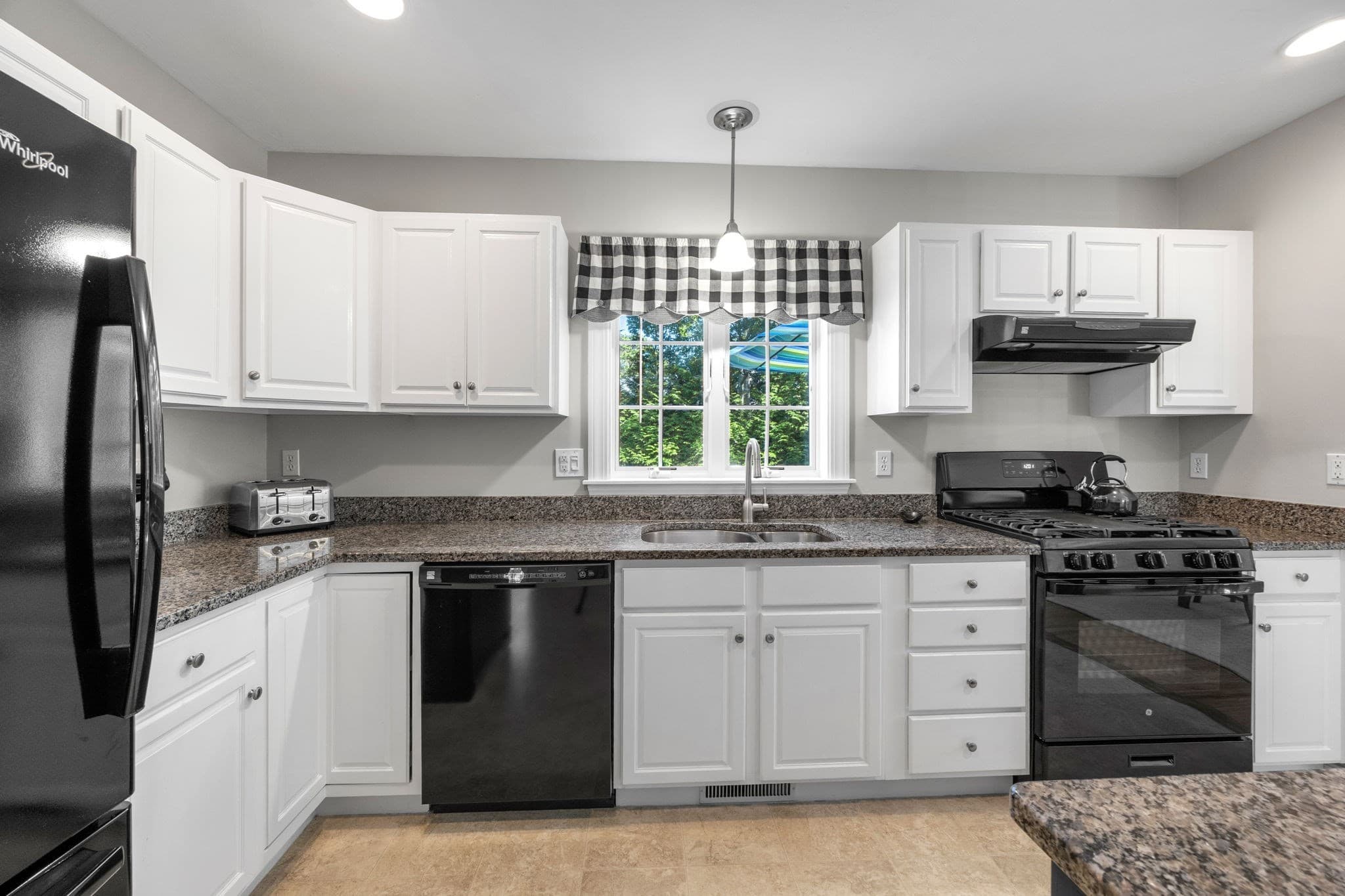 Single Family Residence at 12 Coastal Ln, Barnstable MA 02601, Barnstable, photo 10 of 42