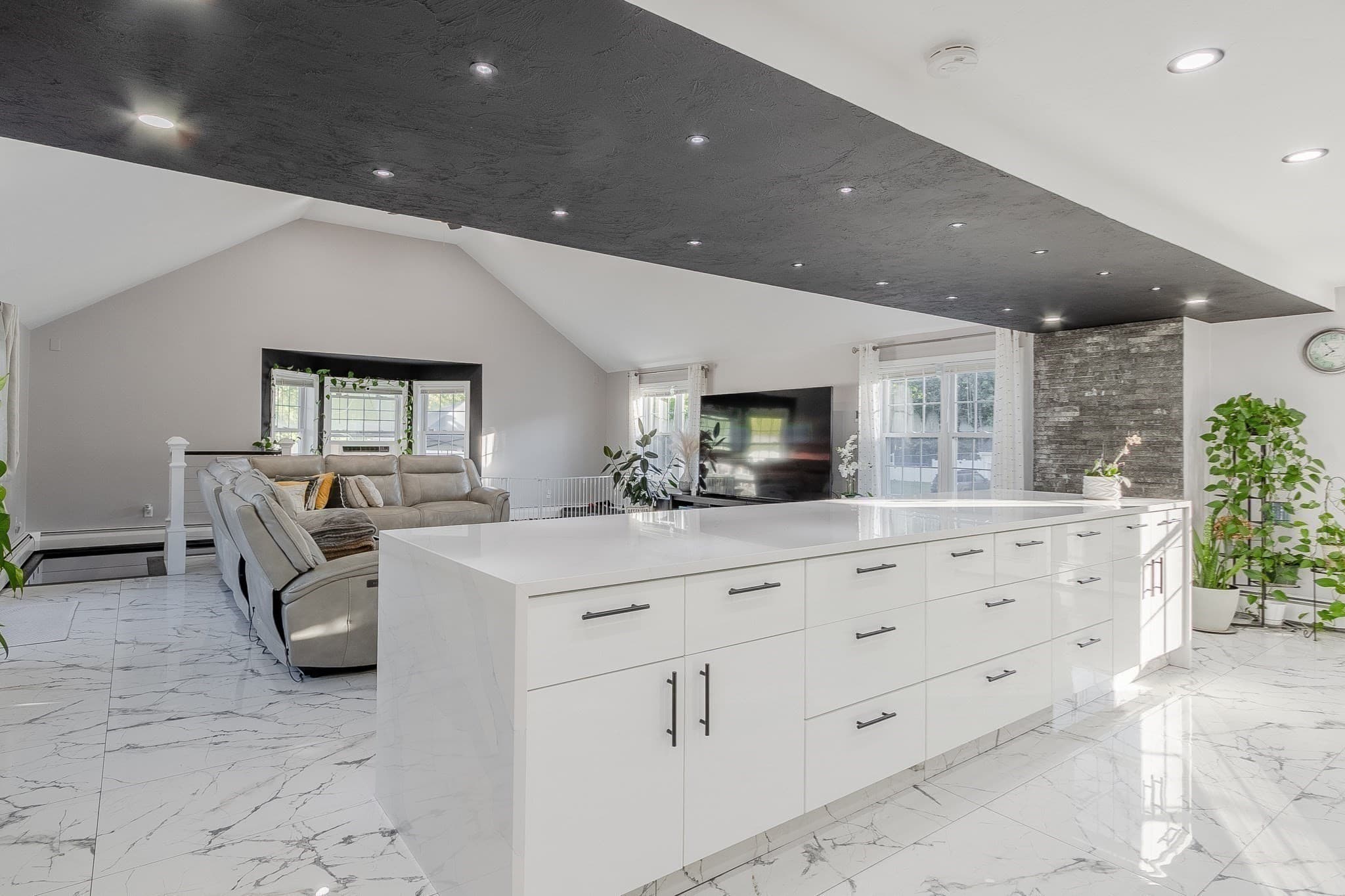 Single Family Residence at 107 Bishop Rd, Fitchburg MA 01420, Fitchburg, photo 10 of 42