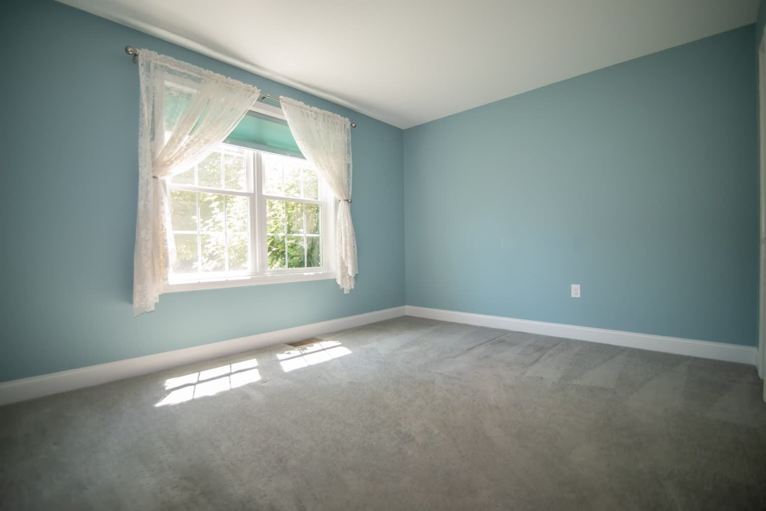 Condominium at 10 Ashley Ln # 10, Methuen MA 01844, Methuen, photo 13 of 25