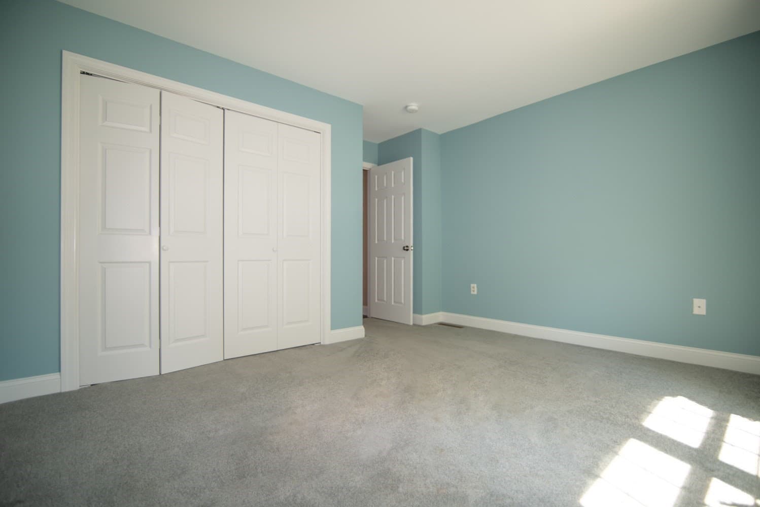 Condominium at 10 Ashley Ln # 10, Methuen MA 01844, Methuen, photo 12 of 25