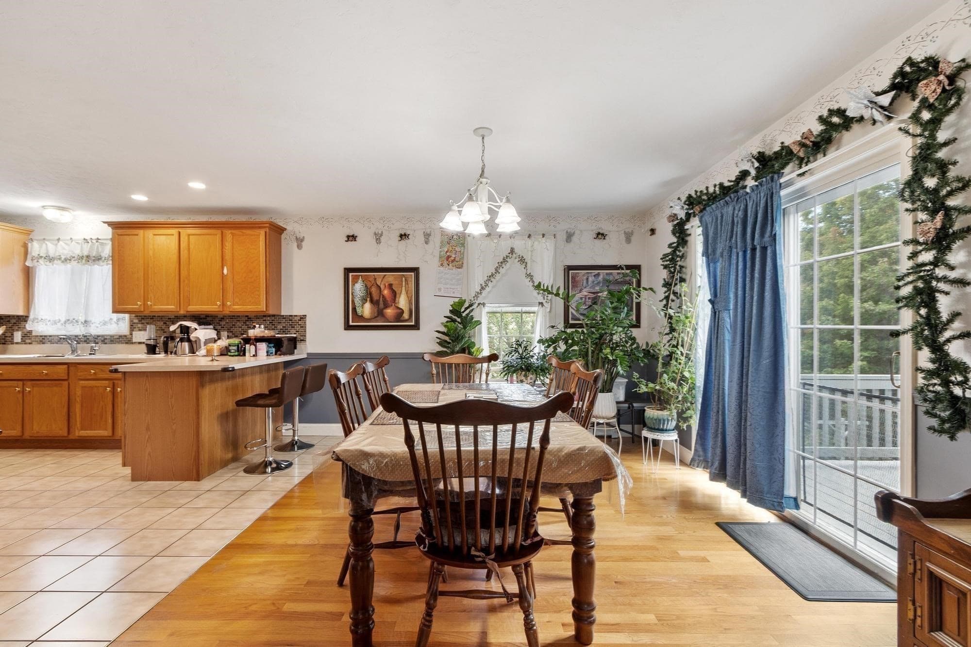 Single Family Residence at 4 Lynde St, Gardner MA 01440, Gardner, photo 7 of 29