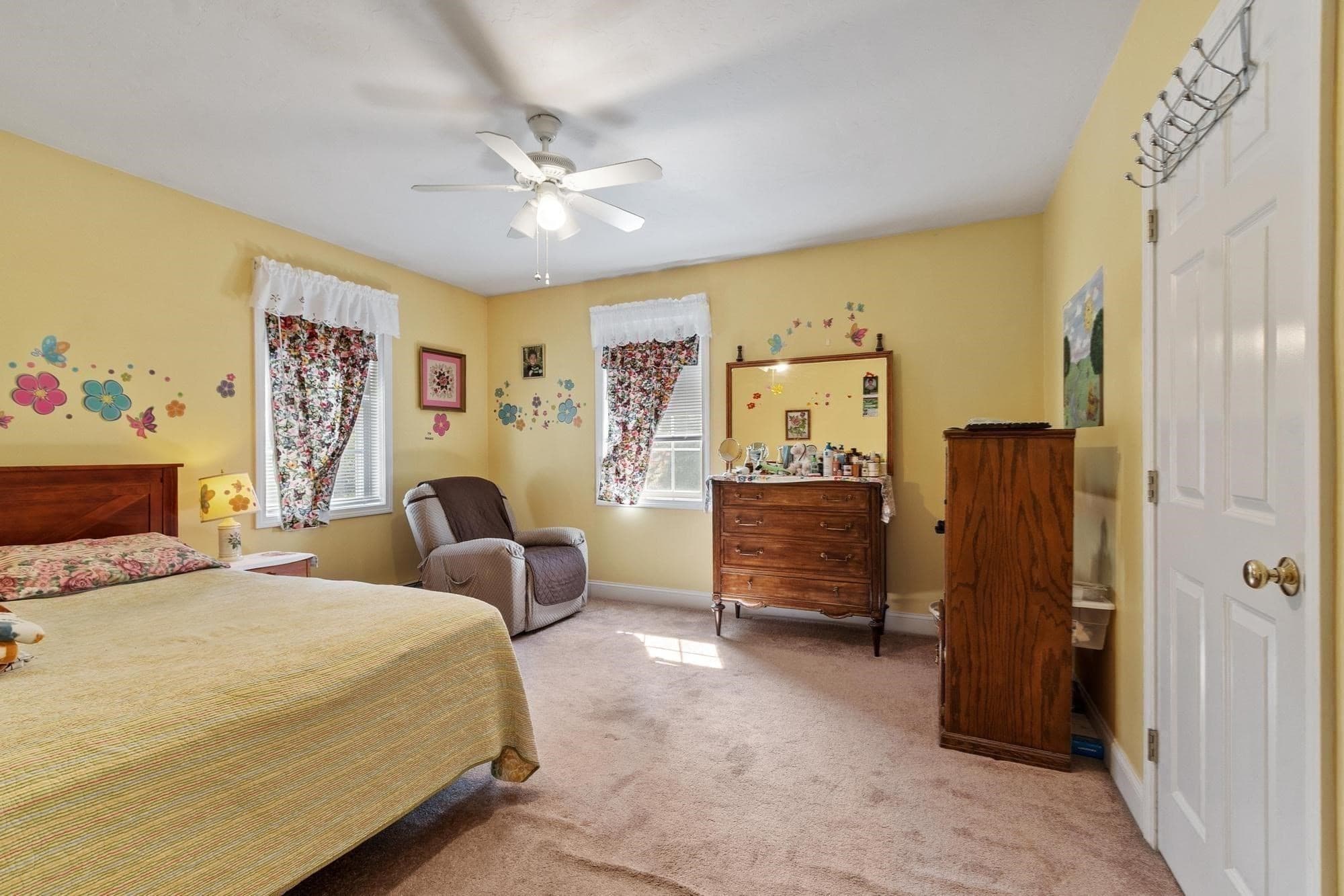 Single Family Residence at 4 Lynde St, Gardner MA 01440, Gardner, photo 18 of 29