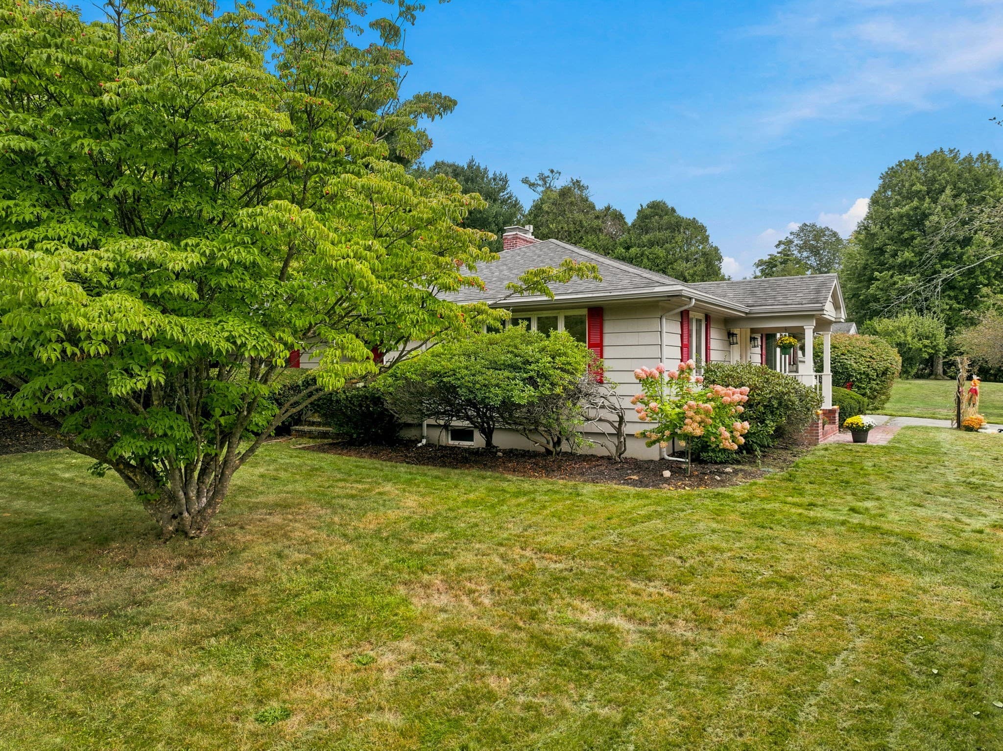 Single Family Residence at 14 Forbes Ln, Andover MA 01810, Andover, photo 4 of 42