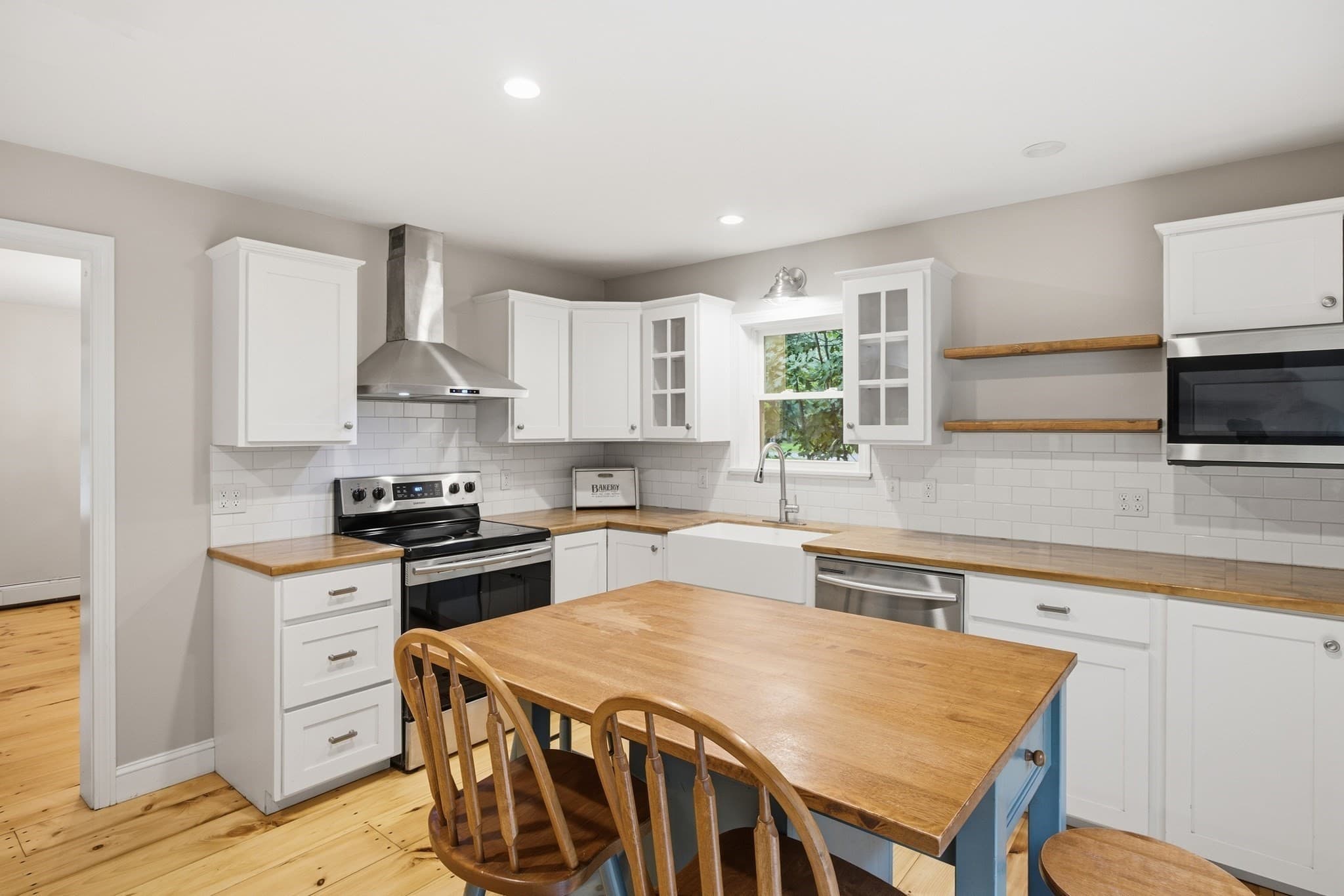Single Family Residence at 108 Dunn Rd, Ashburnham MA 01430, Ashburnham, photo 10 of 29