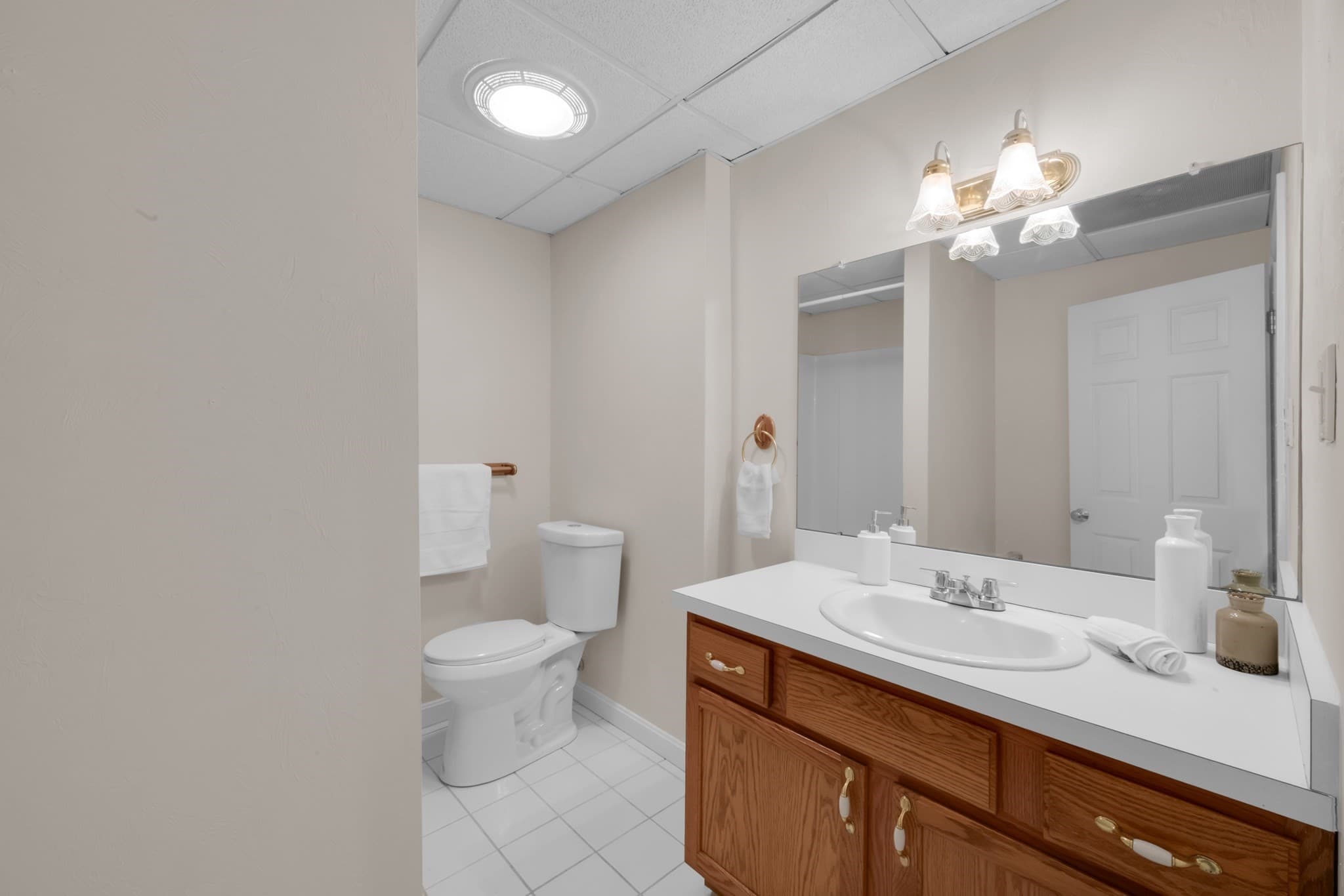 Condominium at 14 Millers Way # D, Sutton MA 01590, Sutton, photo 20 of 30