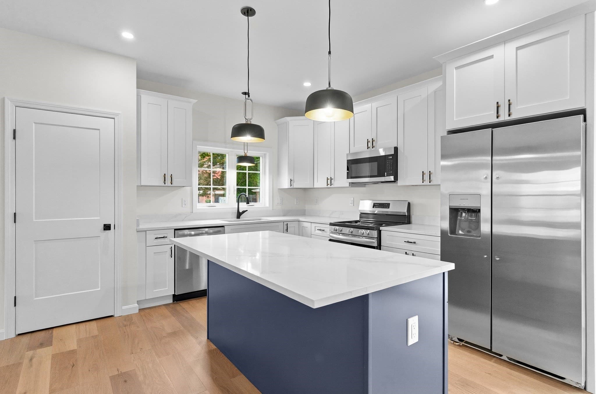 Single Family Residence at 181 Wellington, Fall River MA 02720, Fall River, photo 3 of 17