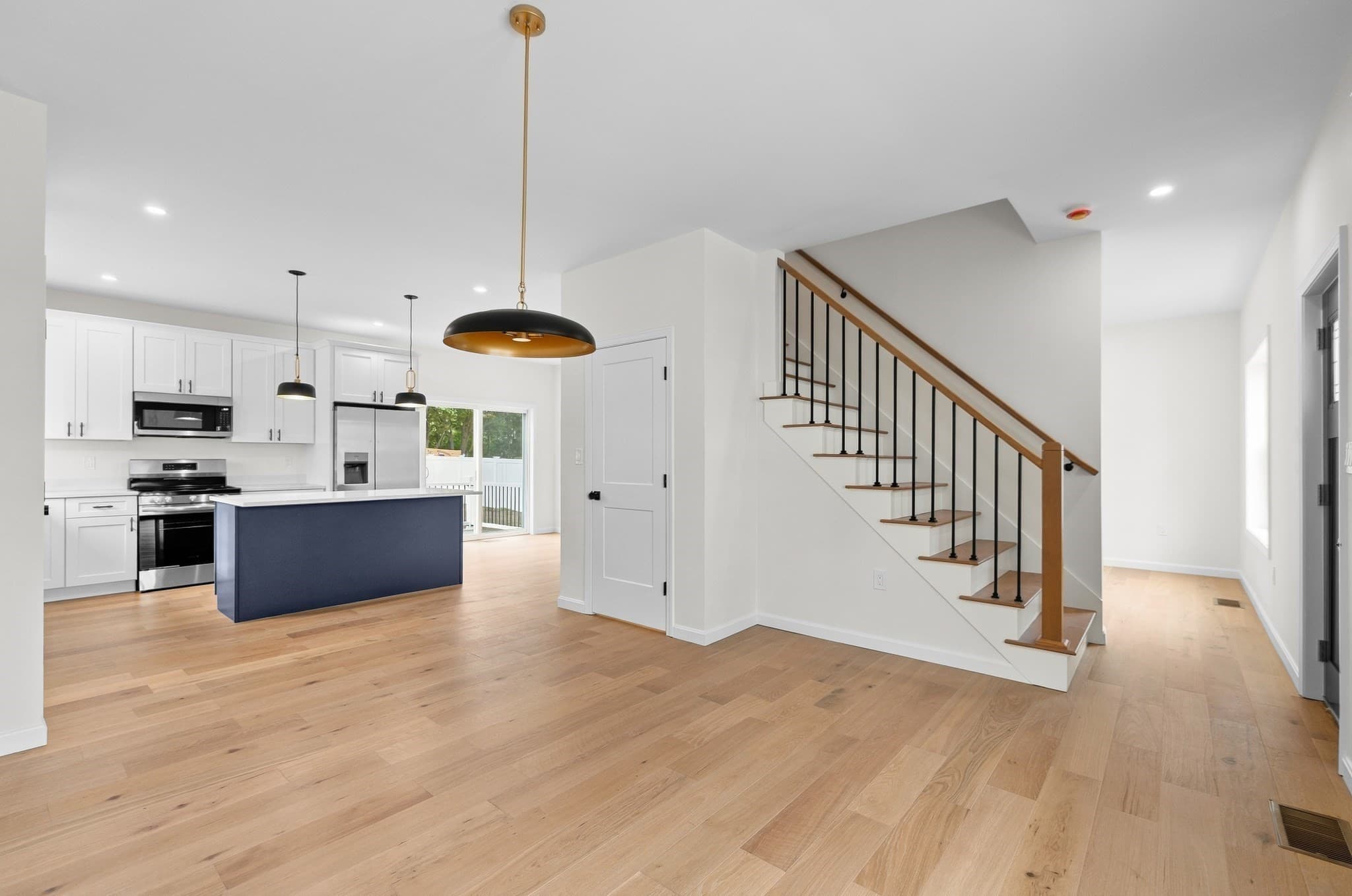 Single Family Residence at 181 Wellington, Fall River MA 02720, Fall River, photo 8 of 17