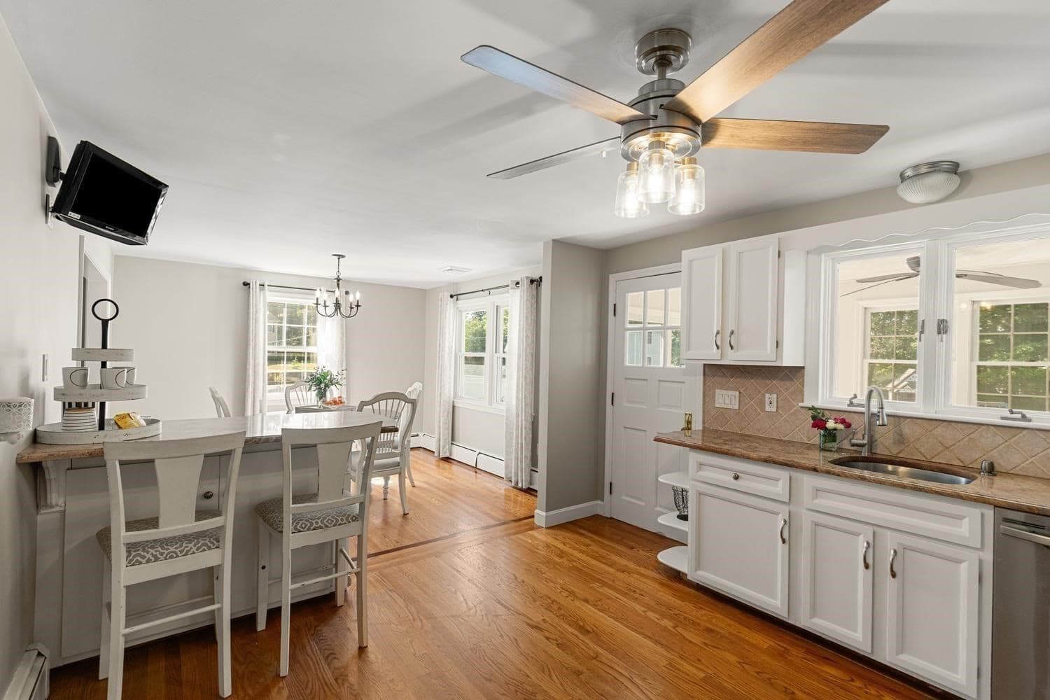 Single Family Residence at 48 Marcia Rd, Wilmington MA 01887, Wilmington, photo 19 of 40