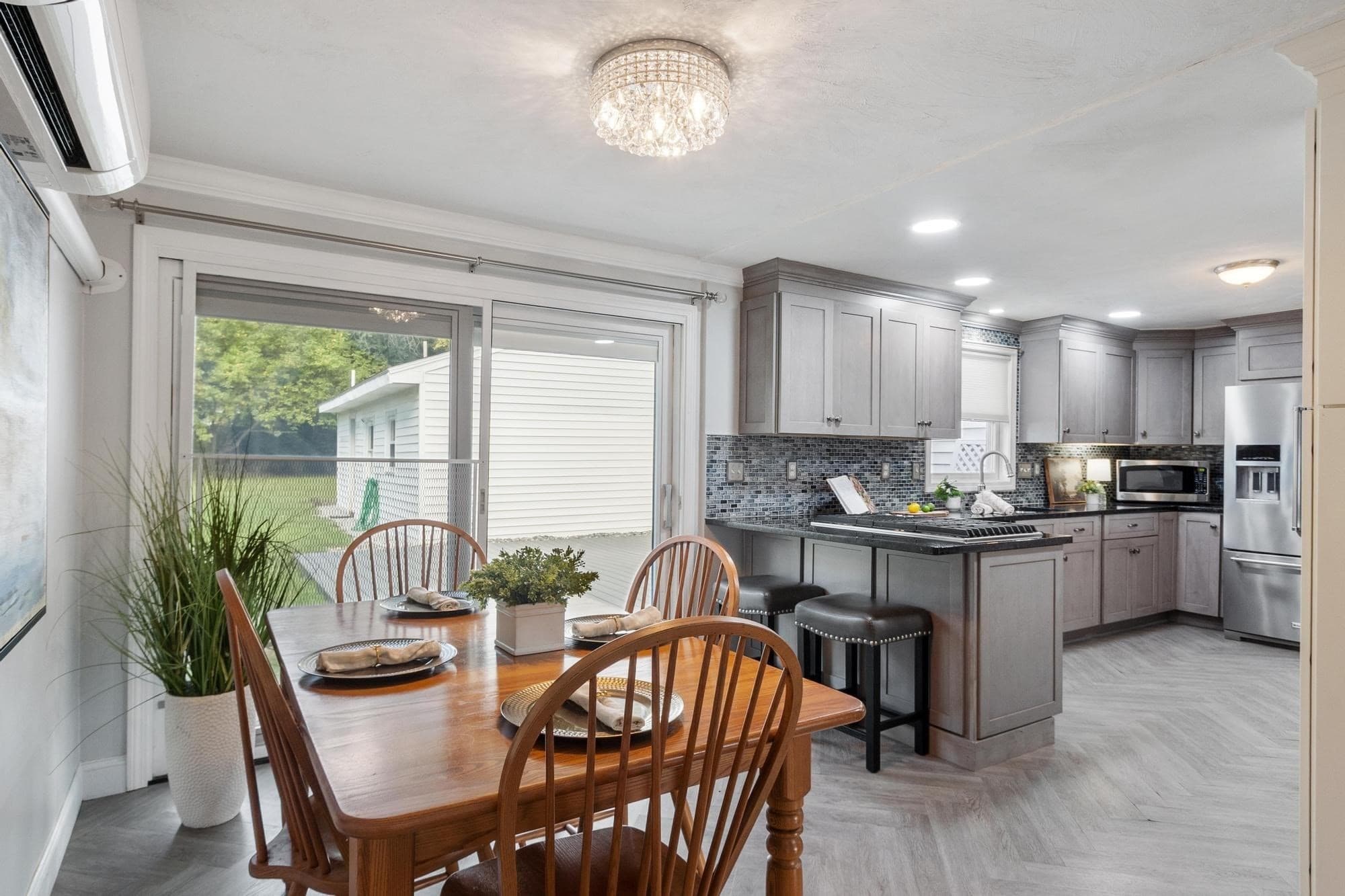 Single Family Residence at 4 Derringer Rd, Chelmsford MA 01824, Chelmsford, photo 5 of 42