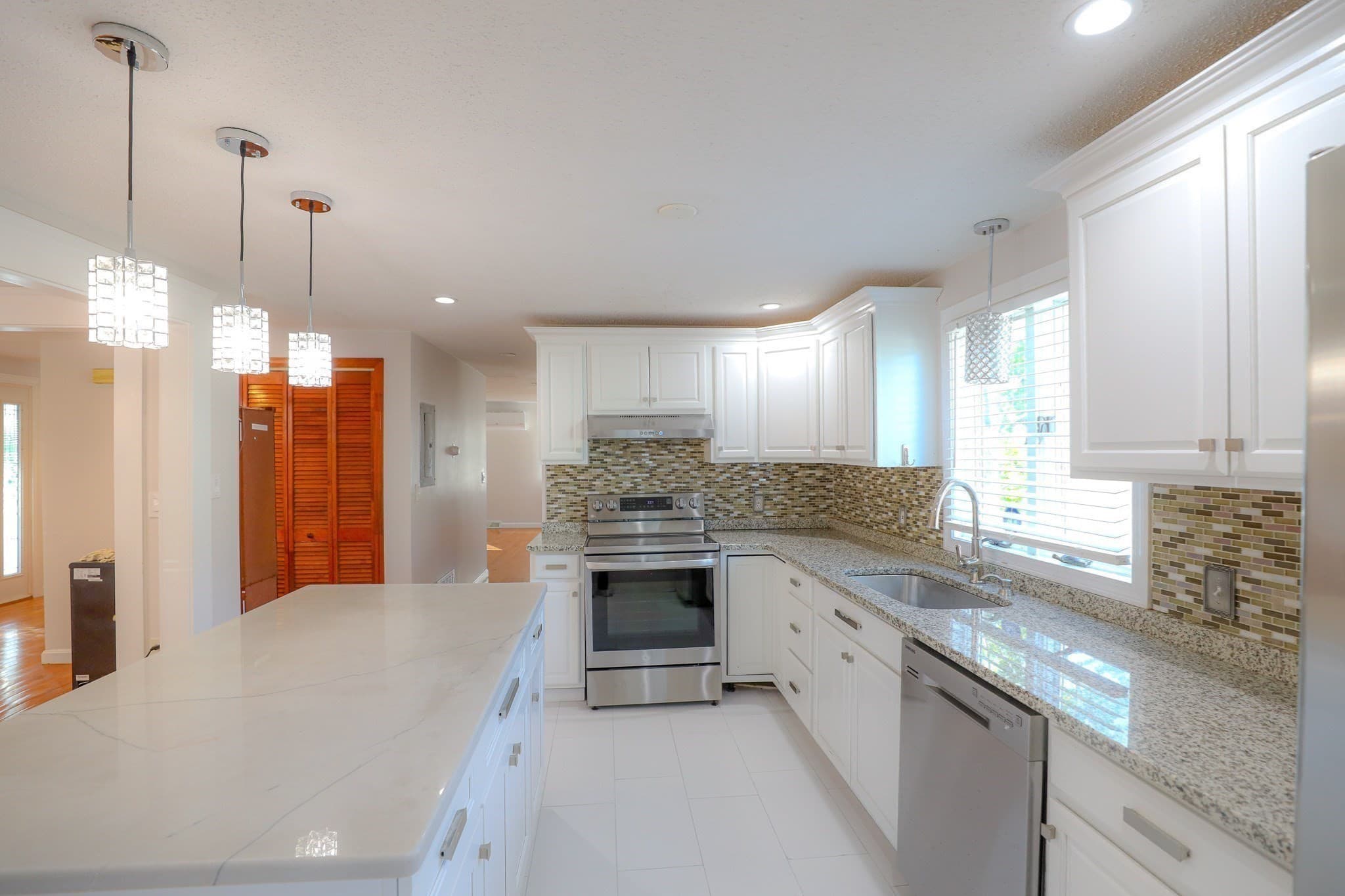 Single Family Residence at 43 Duren Ave, Lowell MA 01851, Lowell, photo 13 of 22