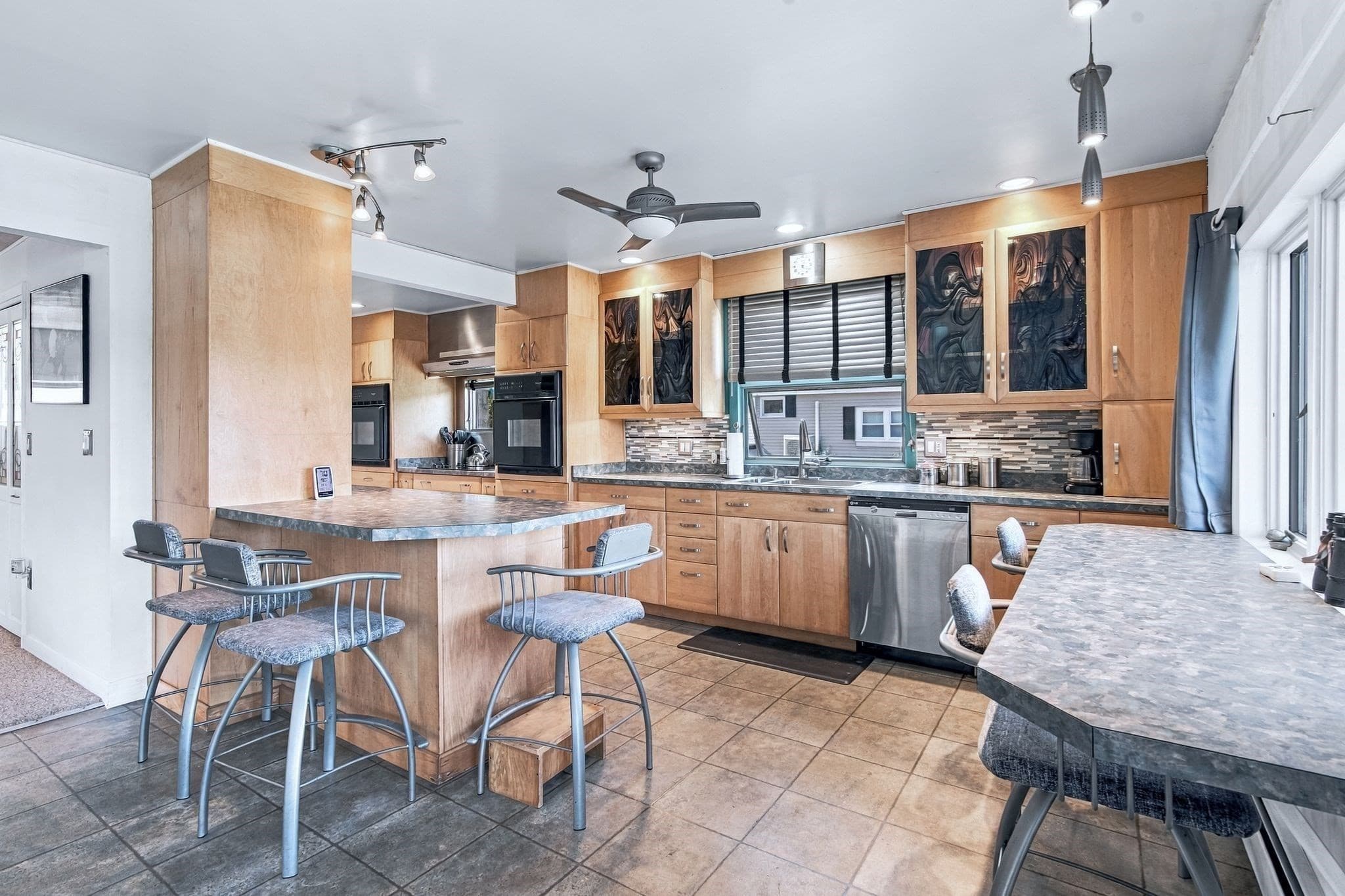 Single Family Residence at 28 Arlington Rd, Wareham MA 02571, Wareham, photo 3 of 42