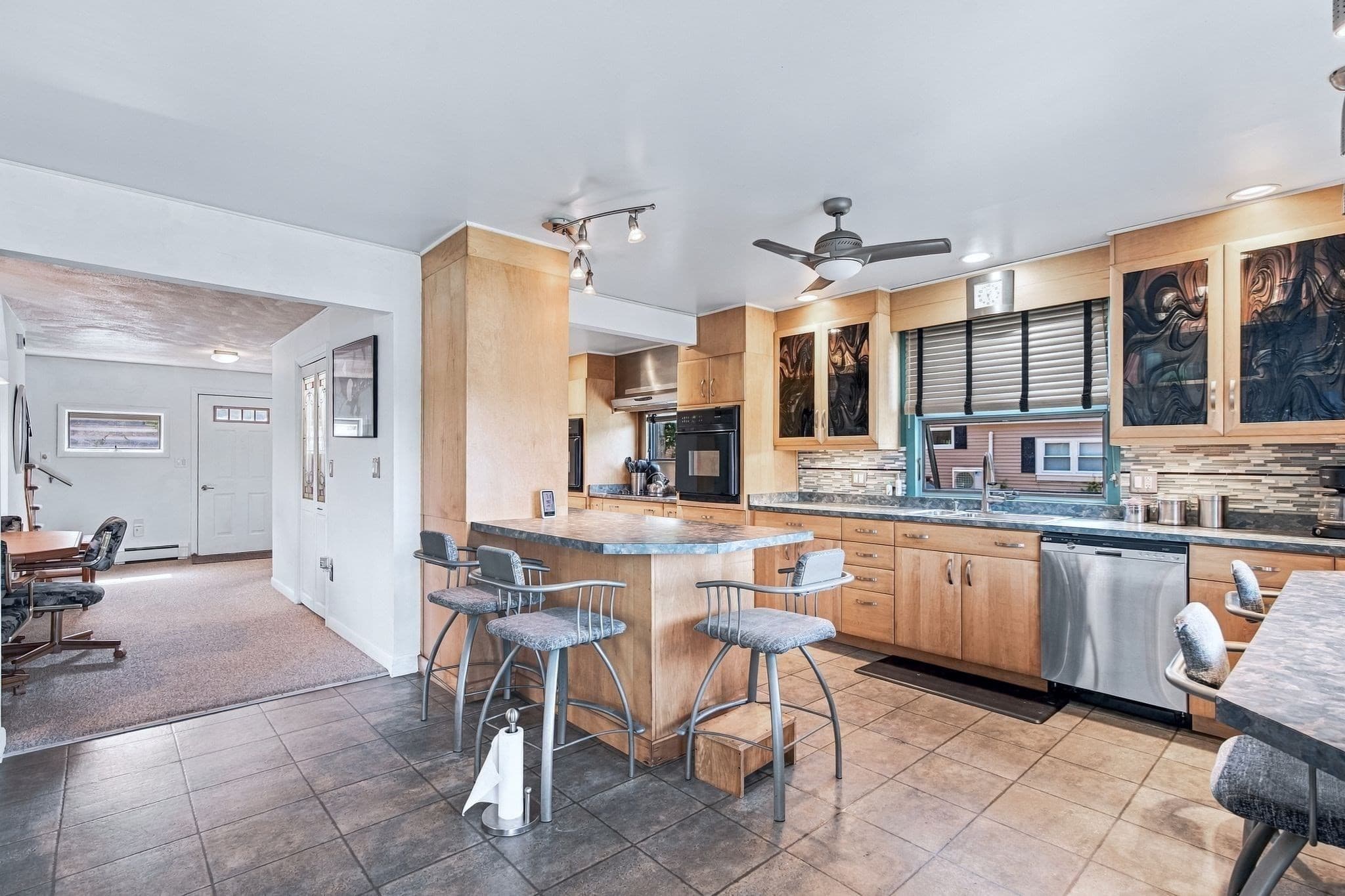 Single Family Residence at 28 Arlington Rd, Wareham MA 02571, Wareham, photo 4 of 42