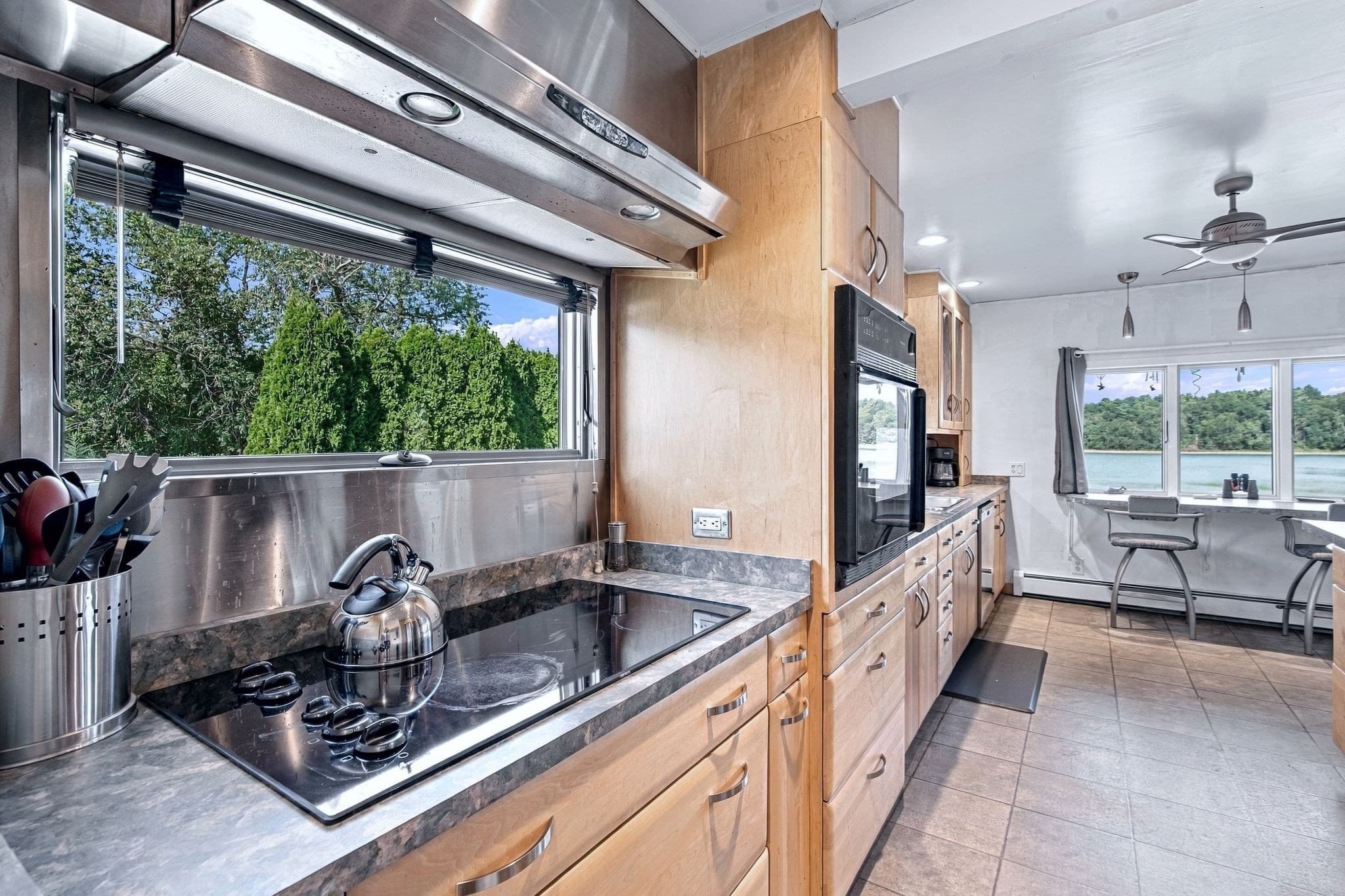 Single Family Residence at 28 Arlington Rd, Wareham MA 02571, Wareham, photo 8 of 42