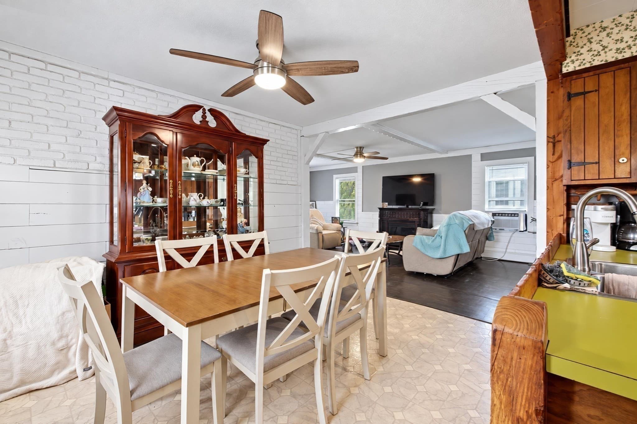 Single Family Residence at 38 Gifford Ave, Dartmouth MA 02747, Dartmouth, photo 5 of 20