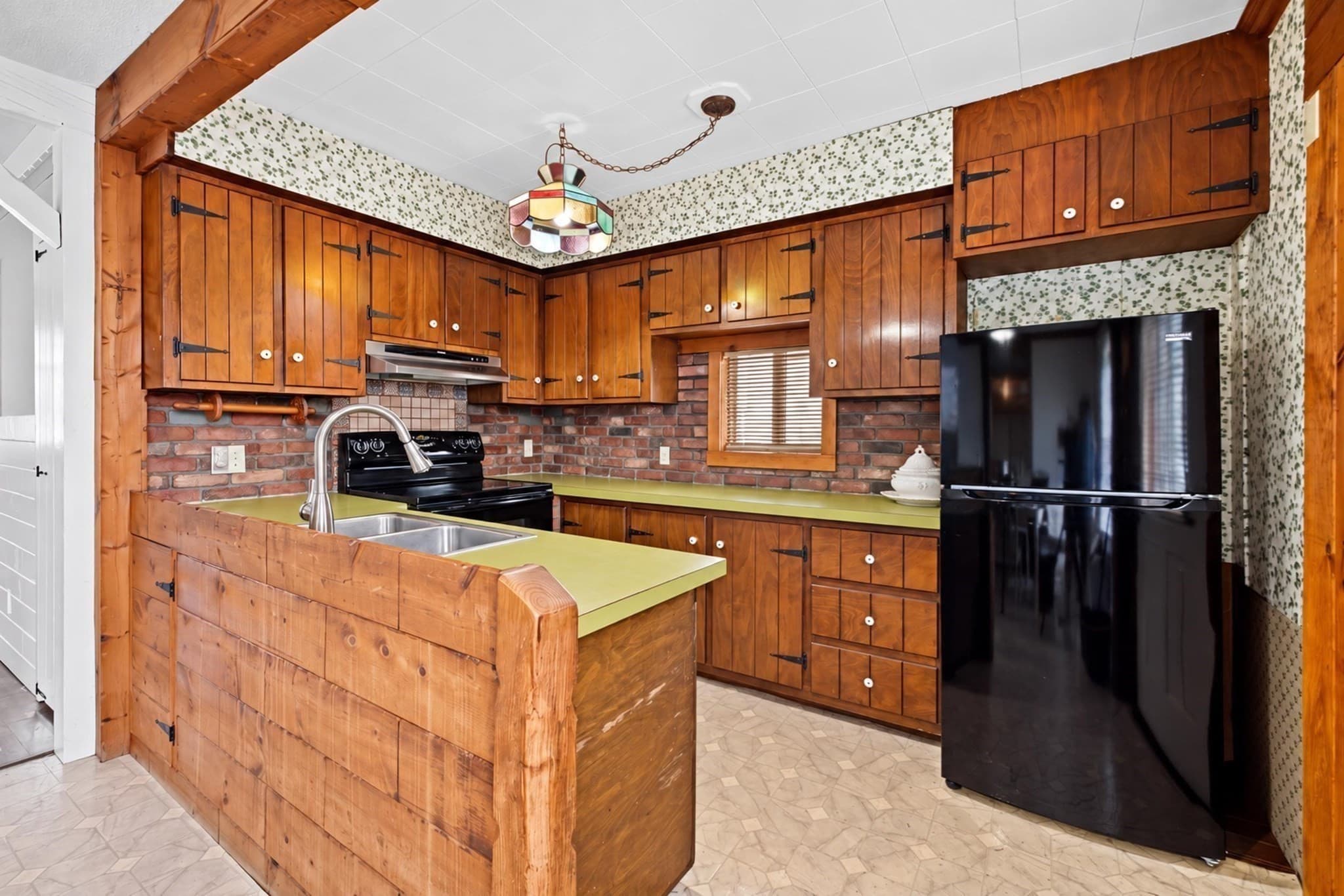 Single Family Residence at 38 Gifford Ave, Dartmouth MA 02747, Dartmouth, photo 8 of 20