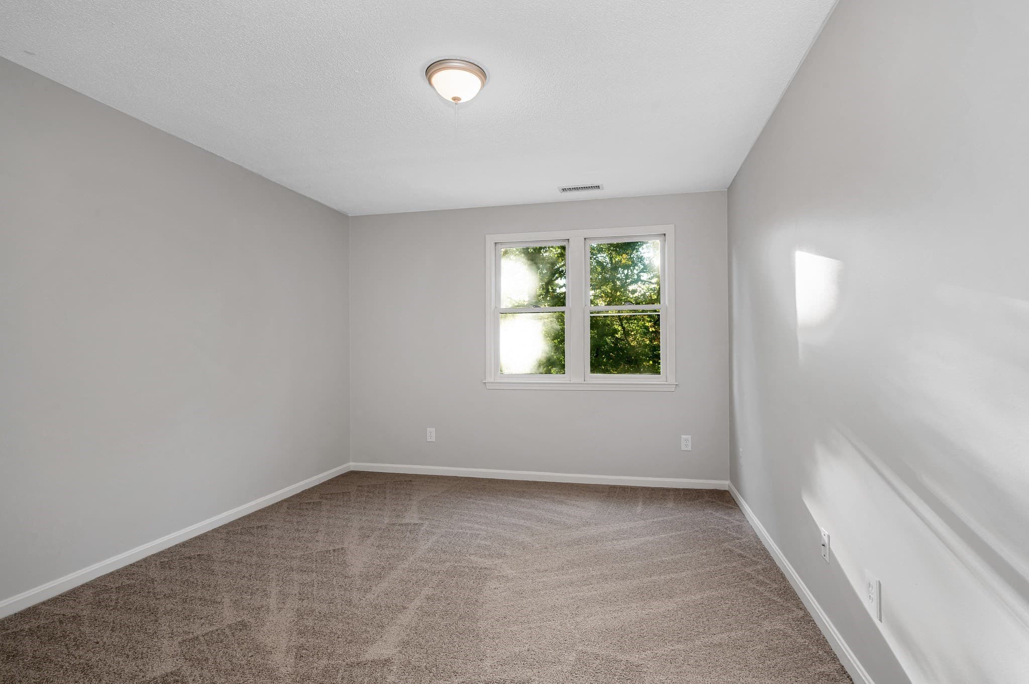 Condominium at 124 Tennis Plaza Rd # 56, Dracut MA 01826, Dracut, photo 18 of 29