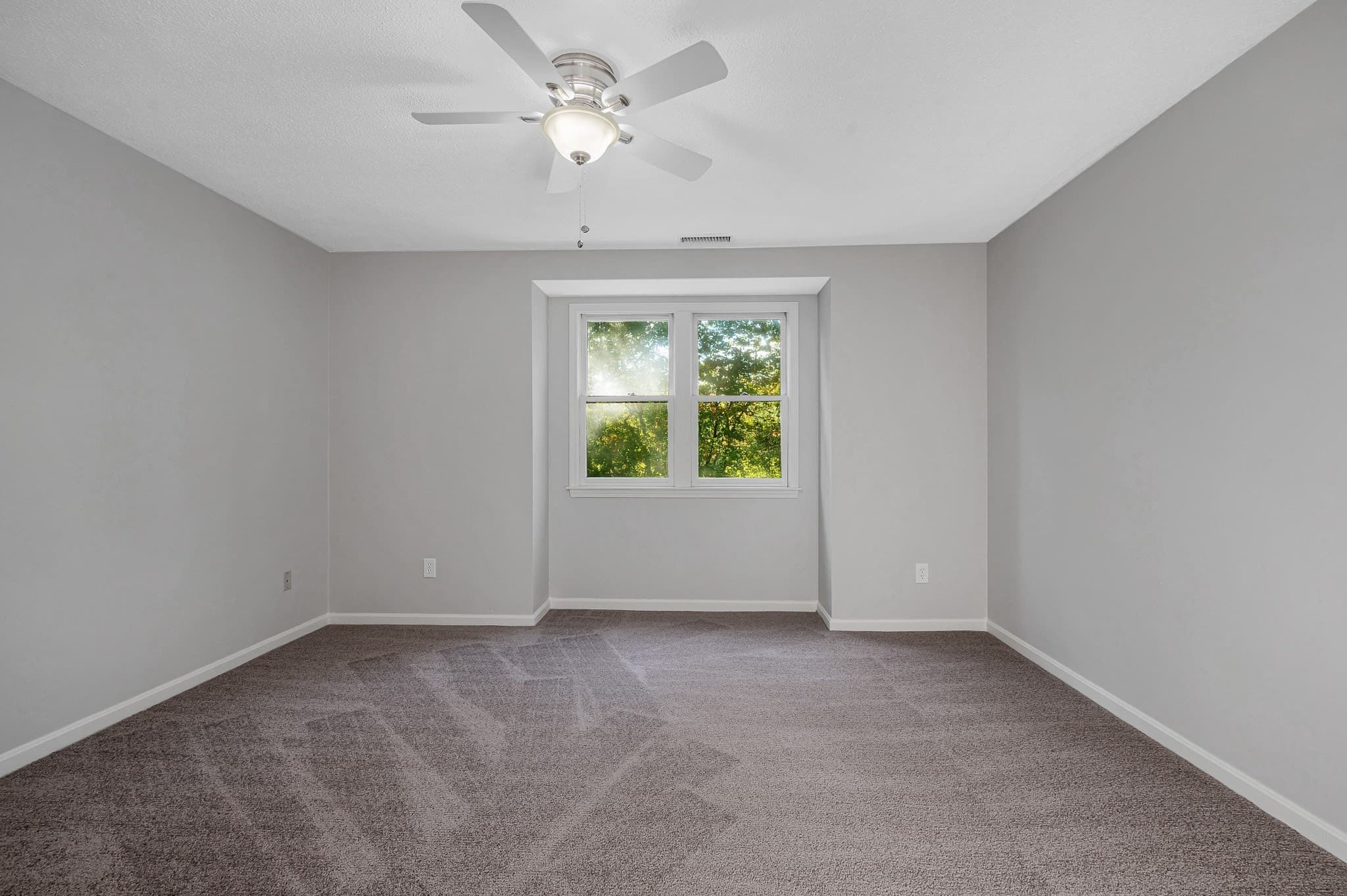 Condominium at 124 Tennis Plaza Rd # 56, Dracut MA 01826, Dracut, photo 15 of 29