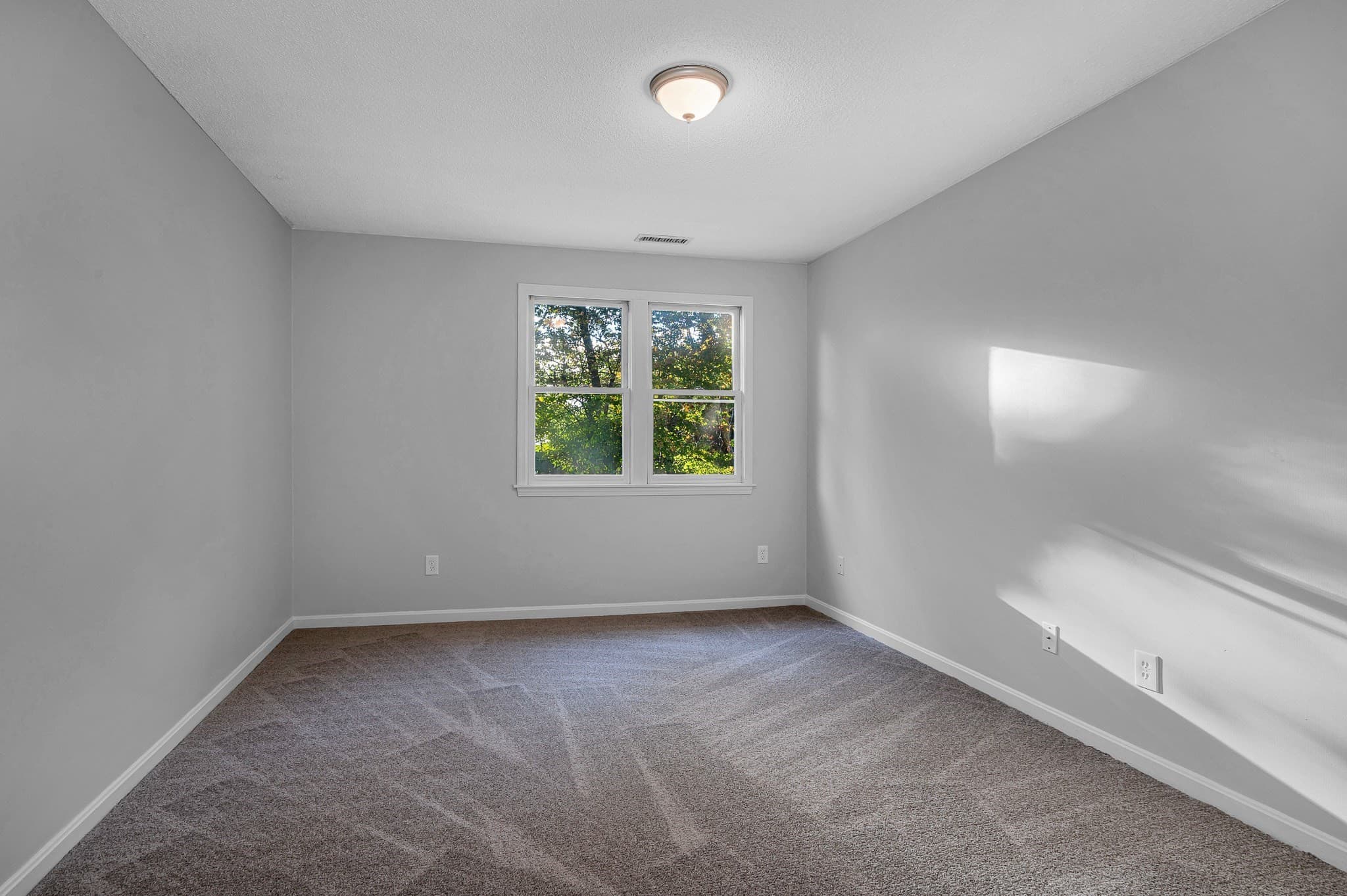 Condominium at 124 Tennis Plaza Rd # 56, Dracut MA 01826, Dracut, photo 19 of 29