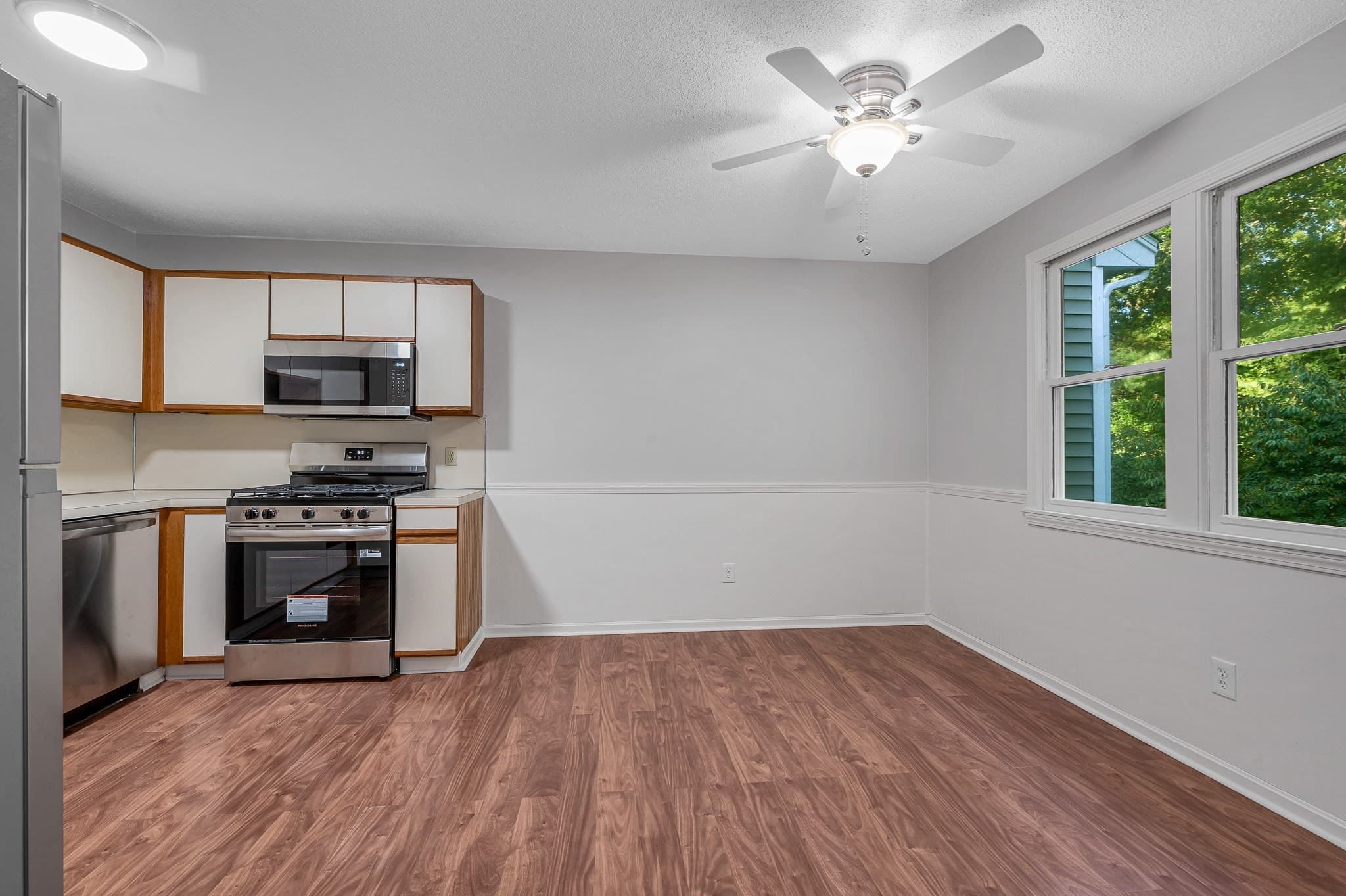 Condominium at 124 Tennis Plaza Rd # 56, Dracut MA 01826, Dracut, photo 8 of 29