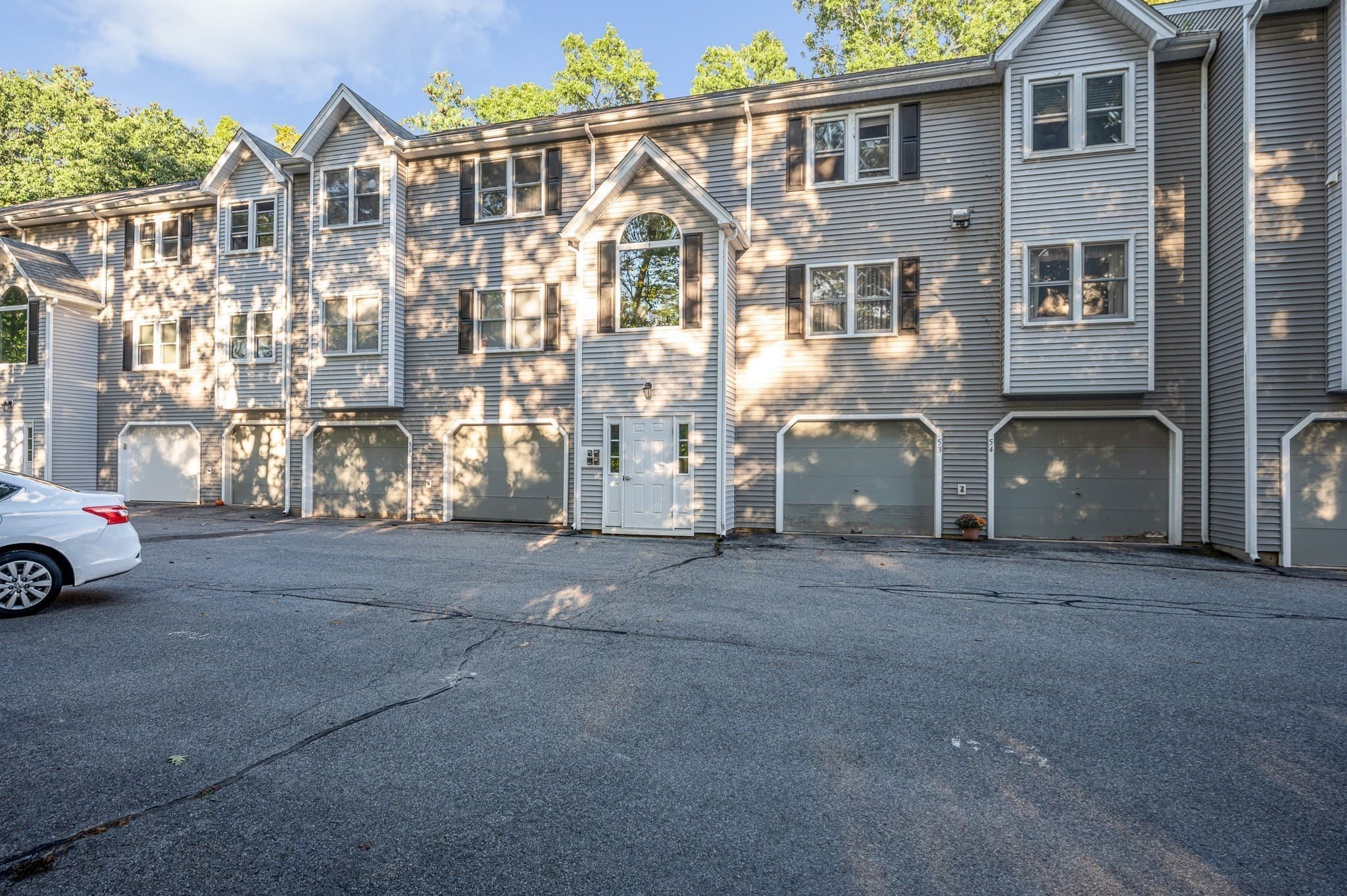 Condominium at 124 Tennis Plaza Rd # 56, Dracut MA 01826, Dracut, photo 25 of 29