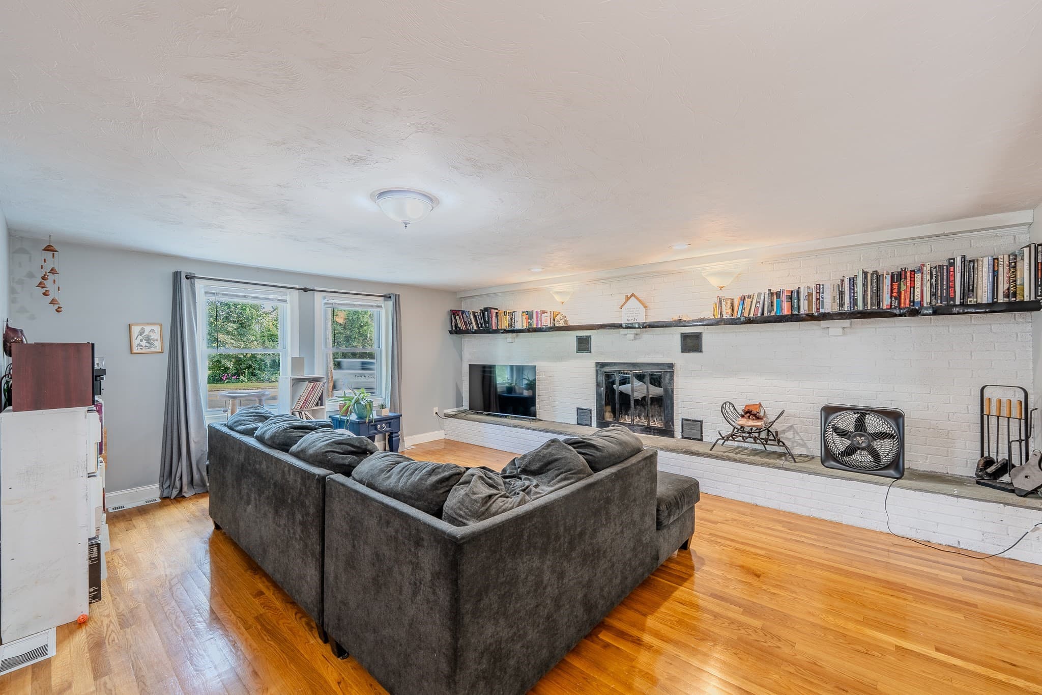 Single Family Residence at 601 East St, Wrentham MA 02093, Wrentham, photo 5 of 33