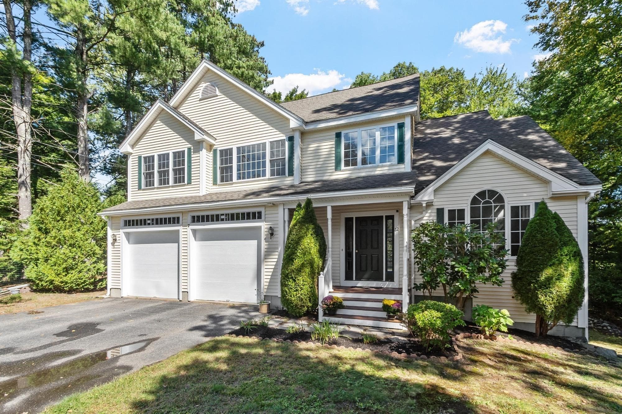 22 Hillcrest Dr, Acton MA 01720