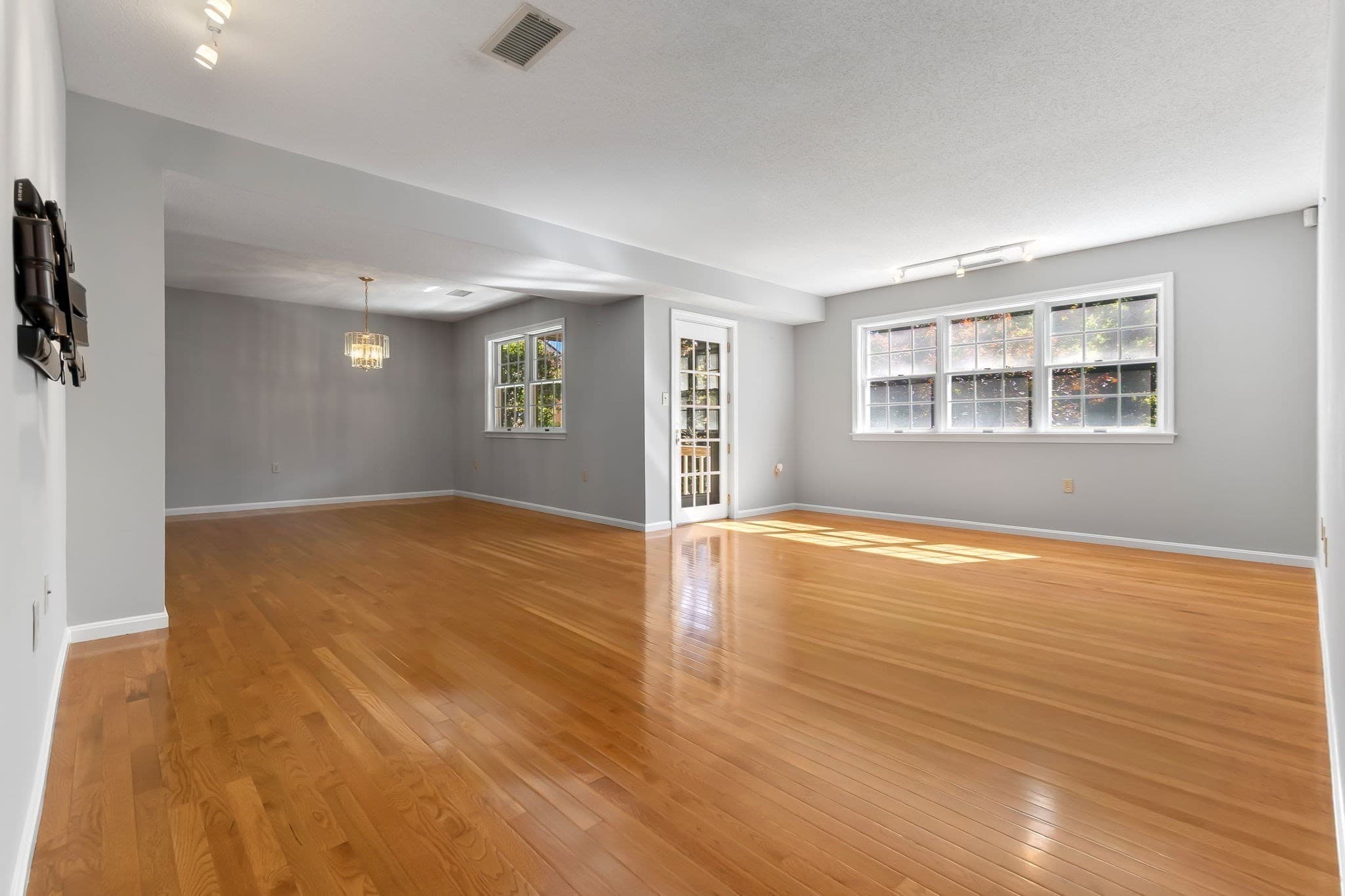 Condominium at 9 Weatherly Drive # 9, Salem MA 01970, Salem, photo 3 of 32