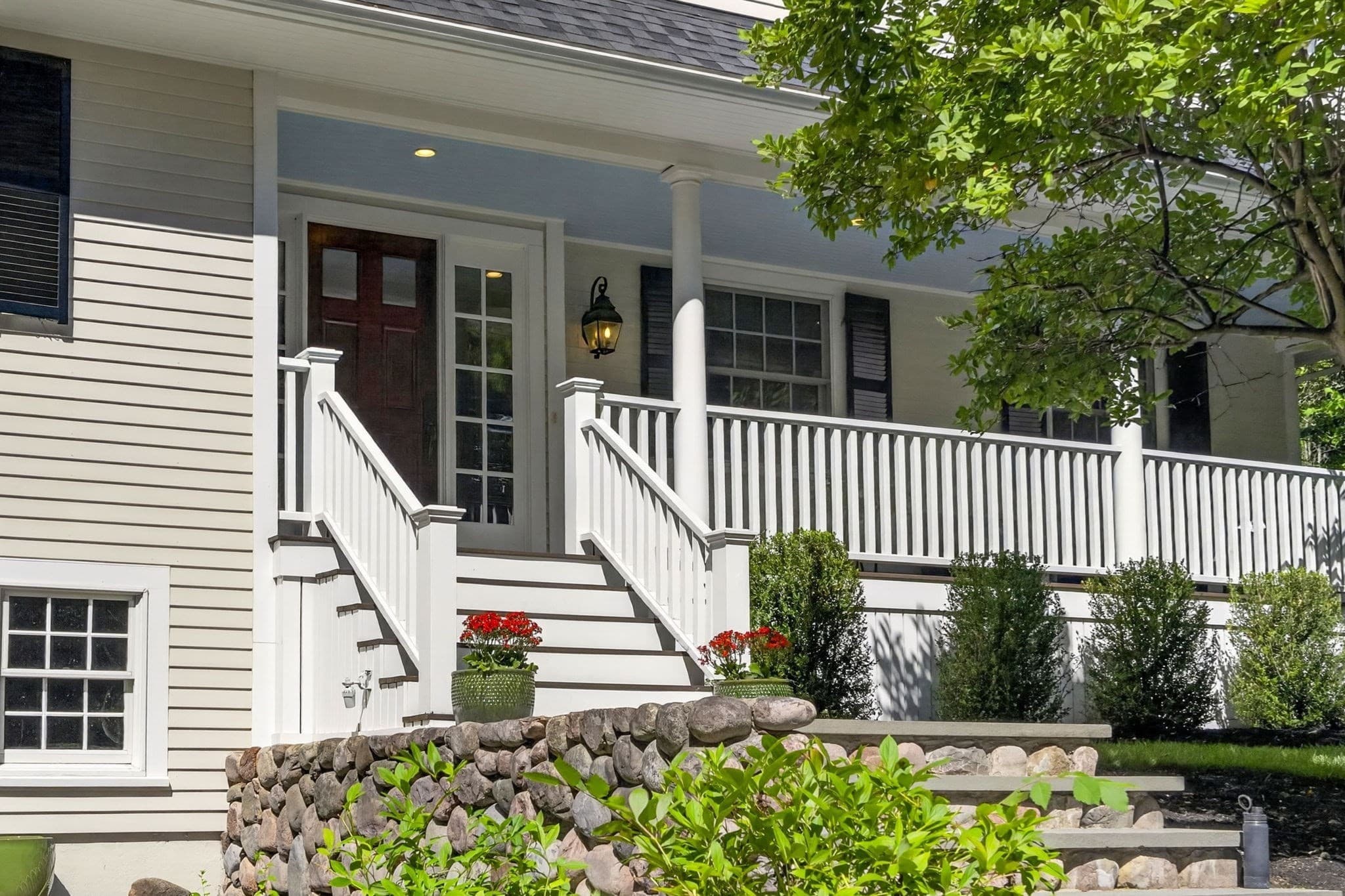 Single Family Residence at 118 Benvenue St, Wellesley MA 02482, Wellesley, photo 2 of 38