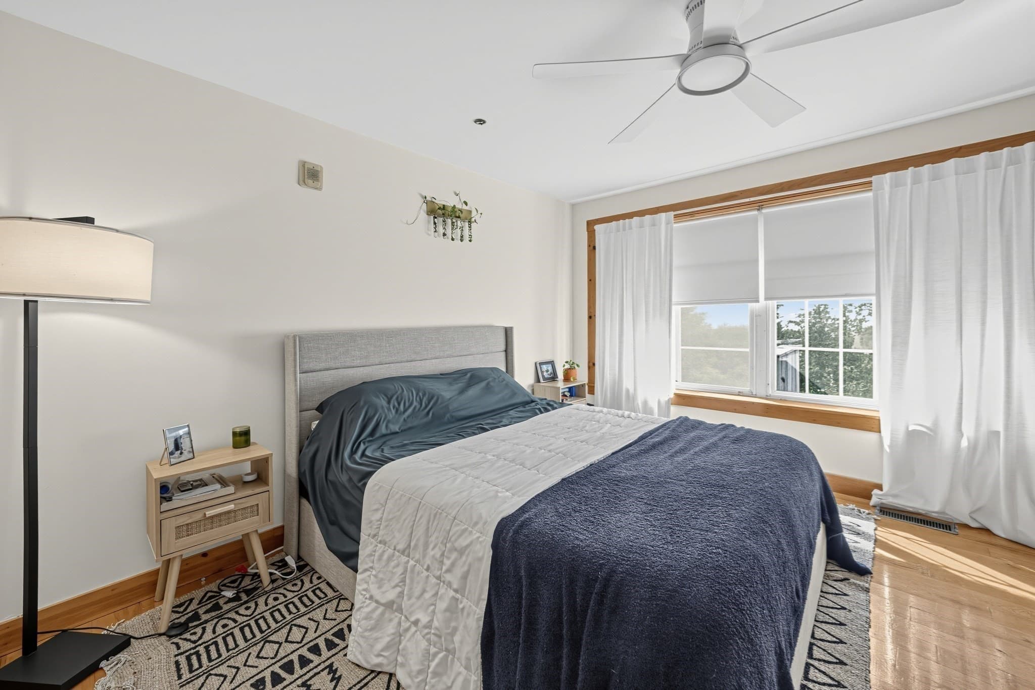 Condominium at 5 Russell Street # 4, Amesbury MA 01913, Amesbury, photo 7 of 16