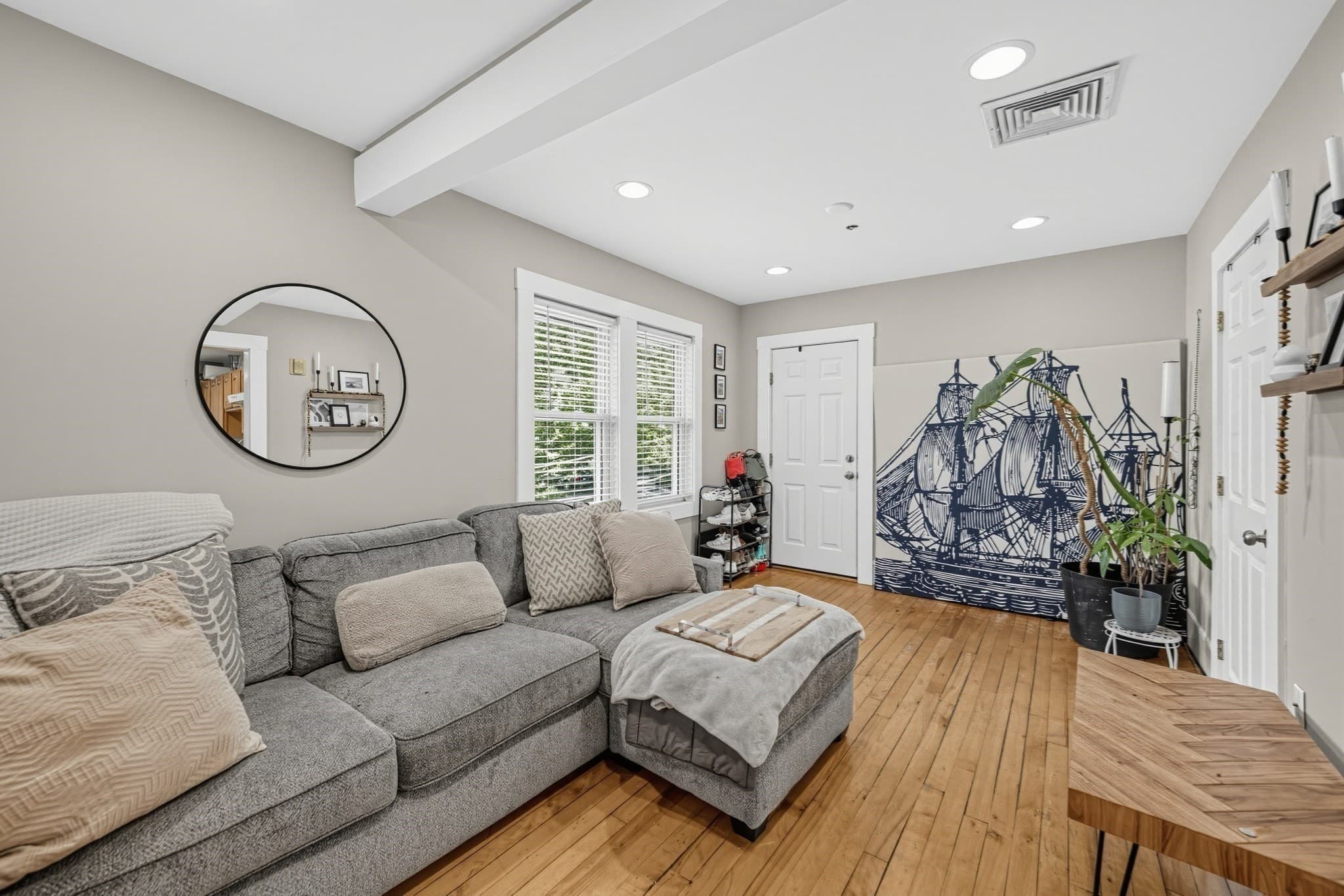 Condominium at 5 Russell Street # 4, Amesbury MA 01913, Amesbury, photo 5 of 16