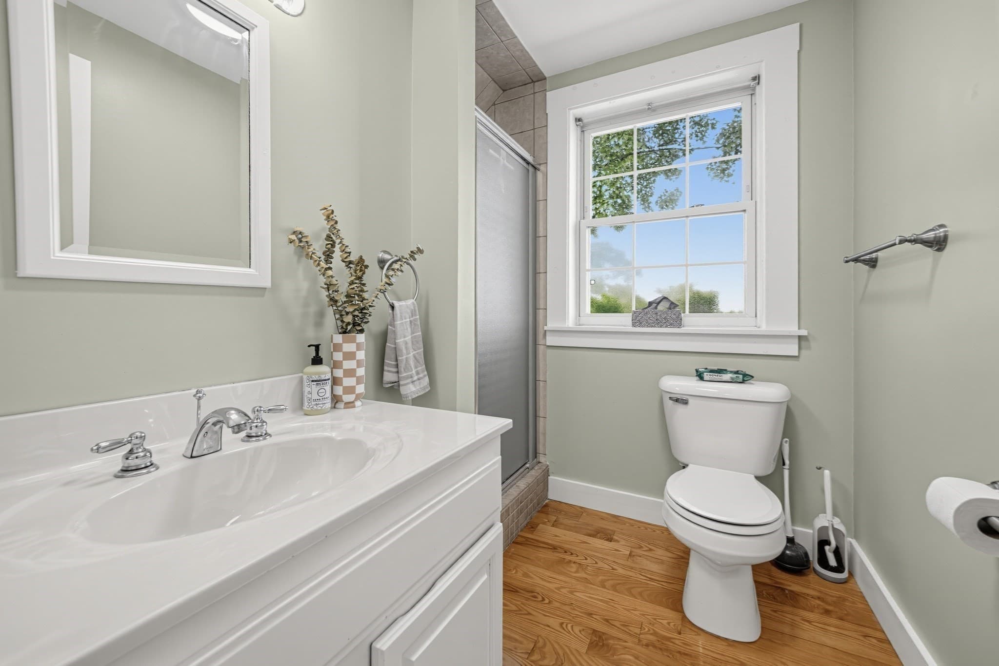 Condominium at 5 Russell Street # 4, Amesbury MA 01913, Amesbury, photo 11 of 16
