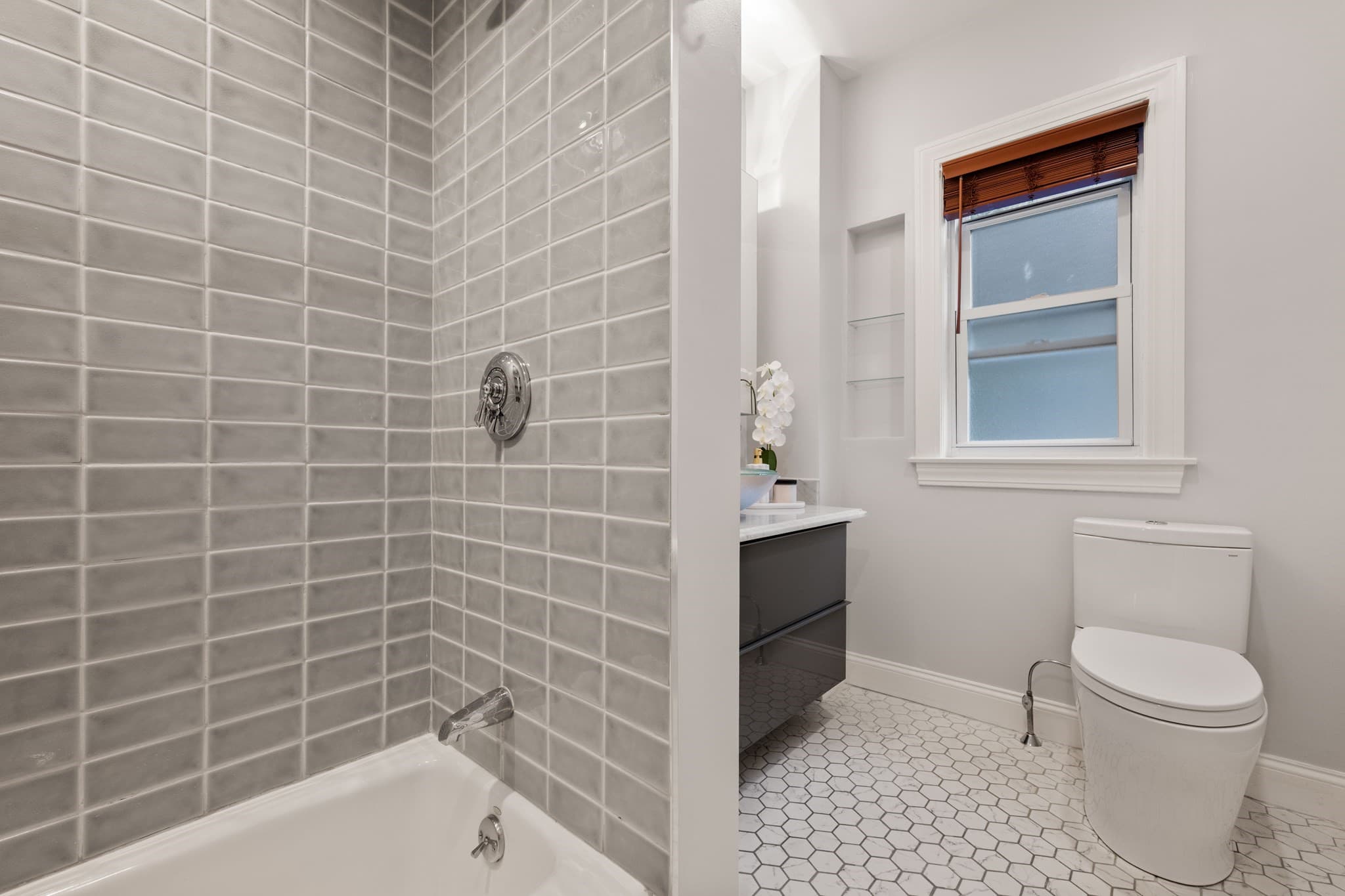 Condominium at 95 Hewlett St # 1, Boston MA 02131, Boston, photo 20 of 25